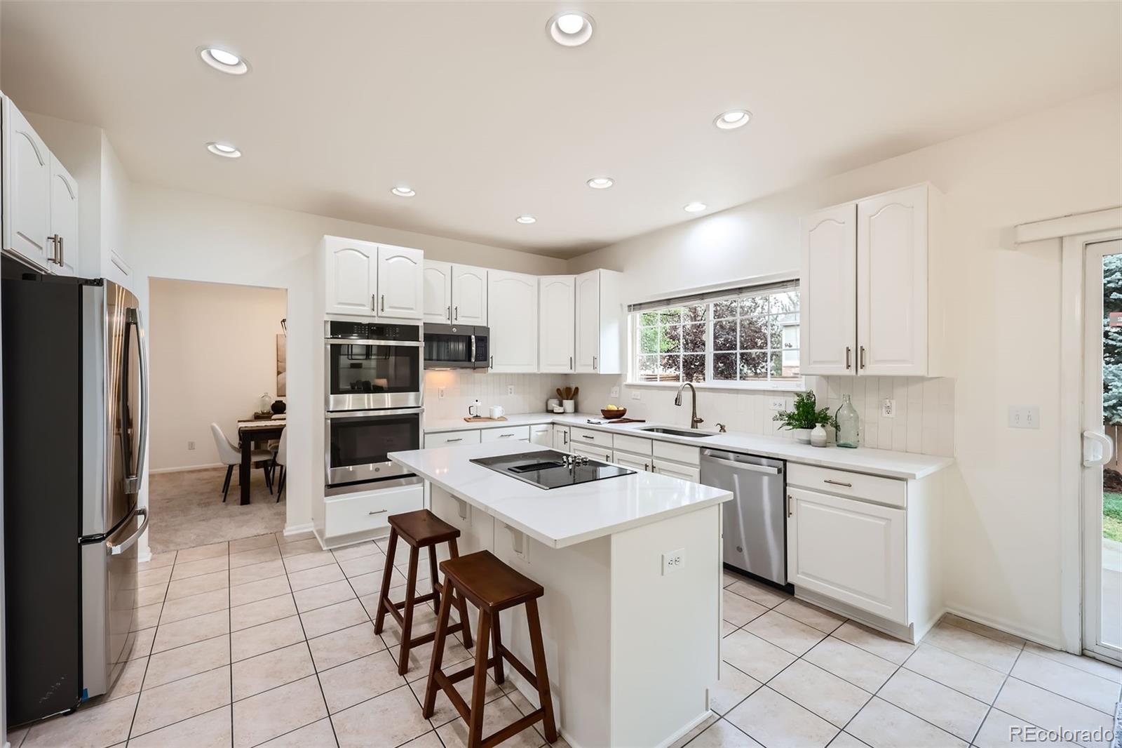 MLS Image #10 for 176 s rosemary street,denver, Colorado