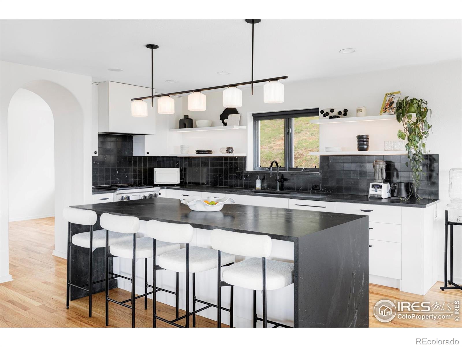 MLS Image #9 for    ,, Colorado