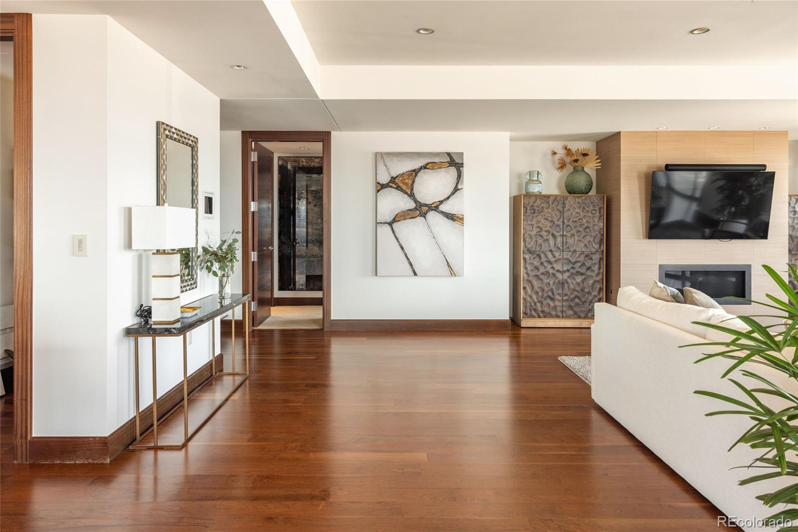 MLS Image #11 for 1133  14th street,denver, Colorado