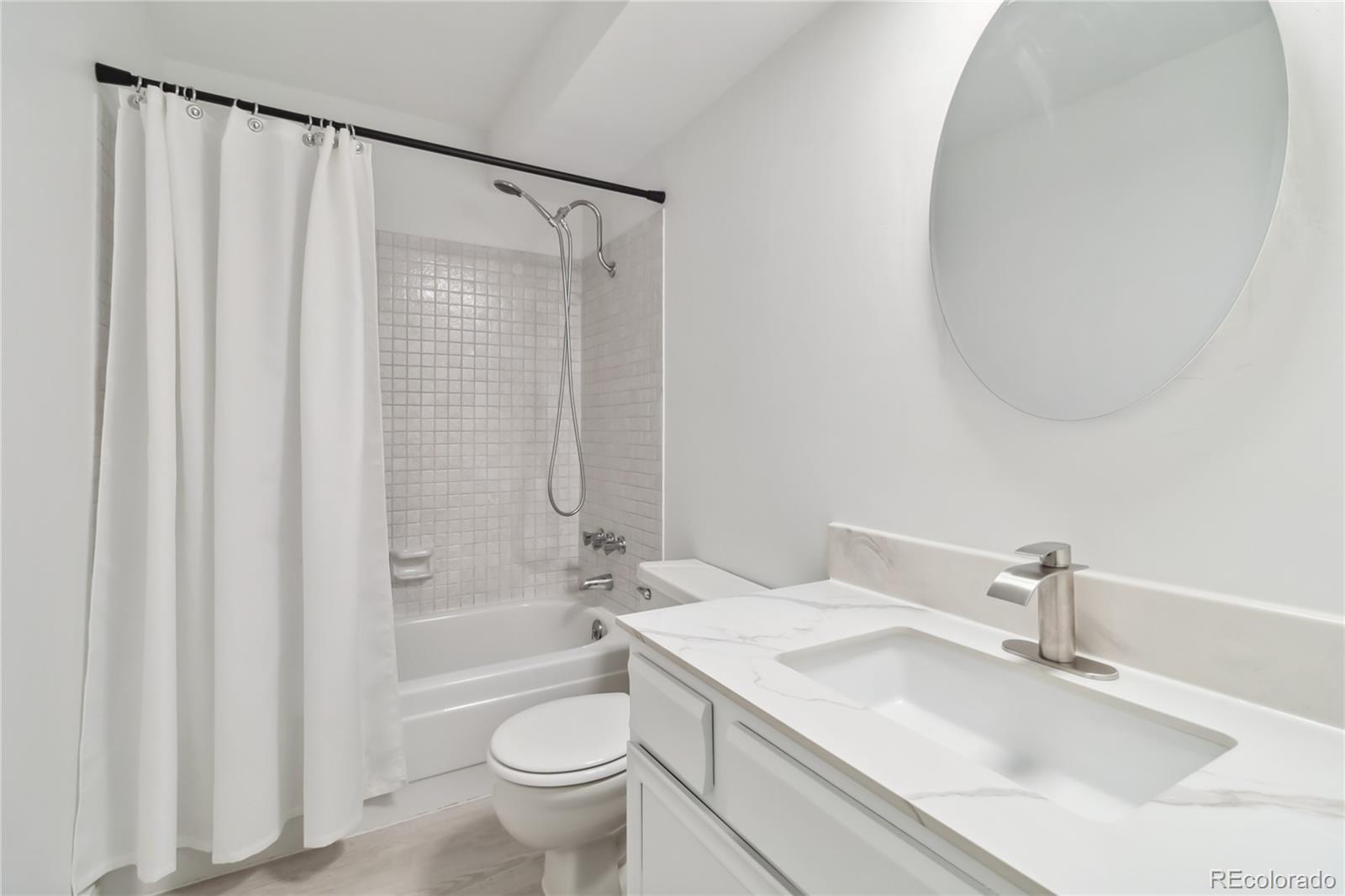 MLS Image #19 for 3470 s poplar street,denver, Colorado