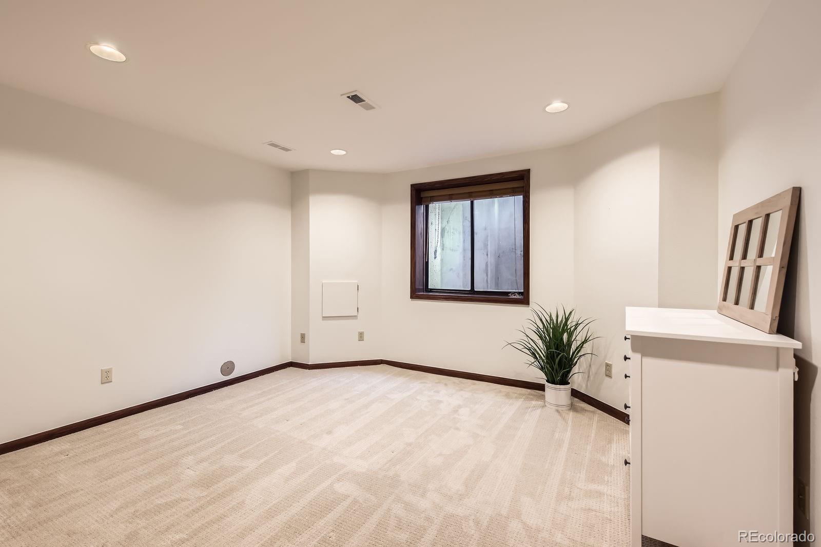 MLS Image #38 for 5390 s geneva street,englewood, Colorado