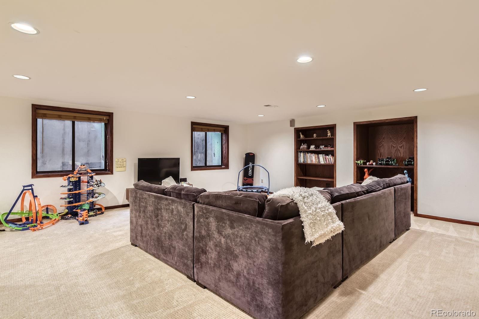 MLS Image #41 for 5390 s geneva street,englewood, Colorado
