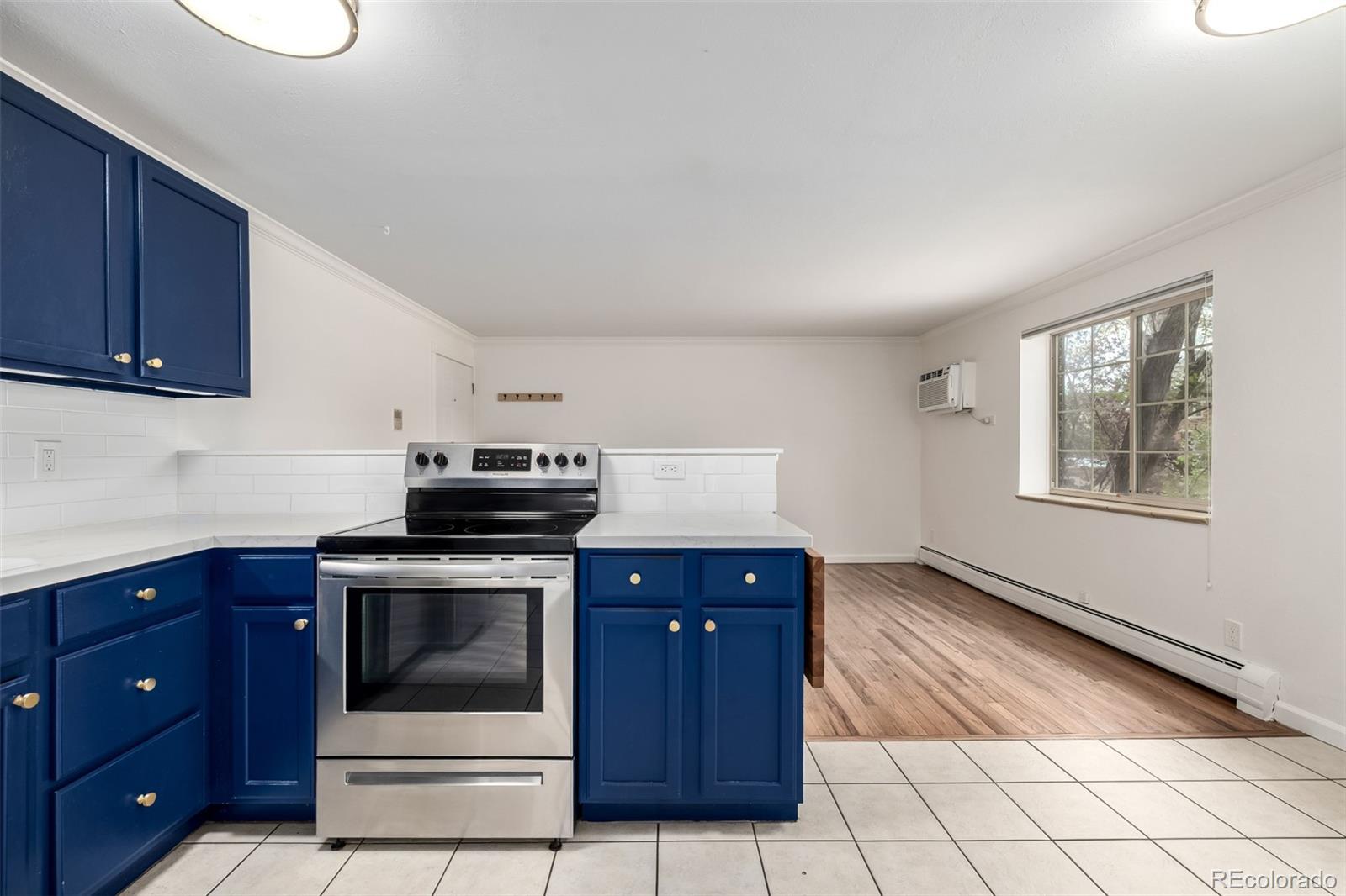 MLS Image #6 for 70 n grant street,denver, Colorado