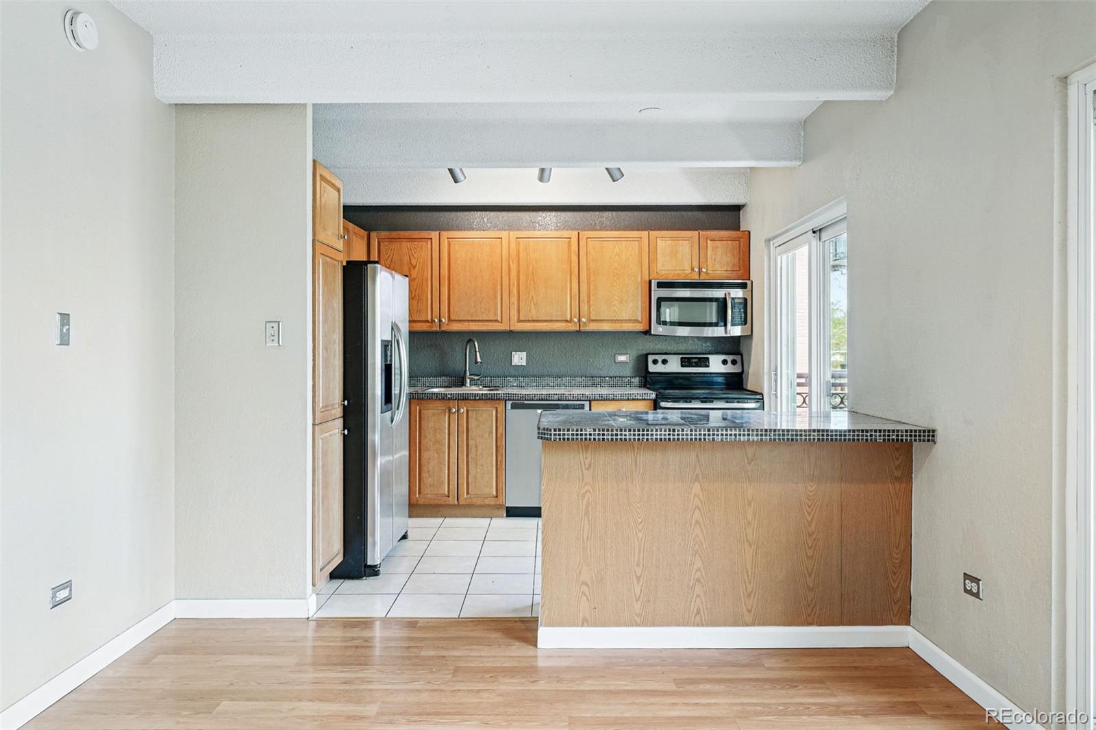 MLS Image #6 for 1441 n humboldt street 204,denver, Colorado