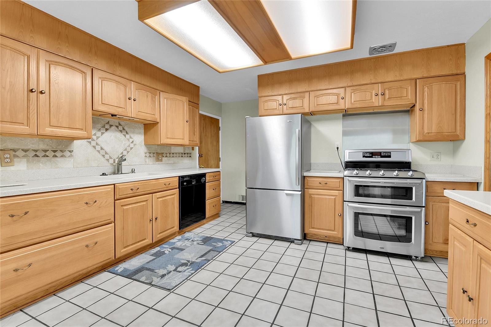 MLS Image #11 for 460 s taft street,lakewood, Colorado