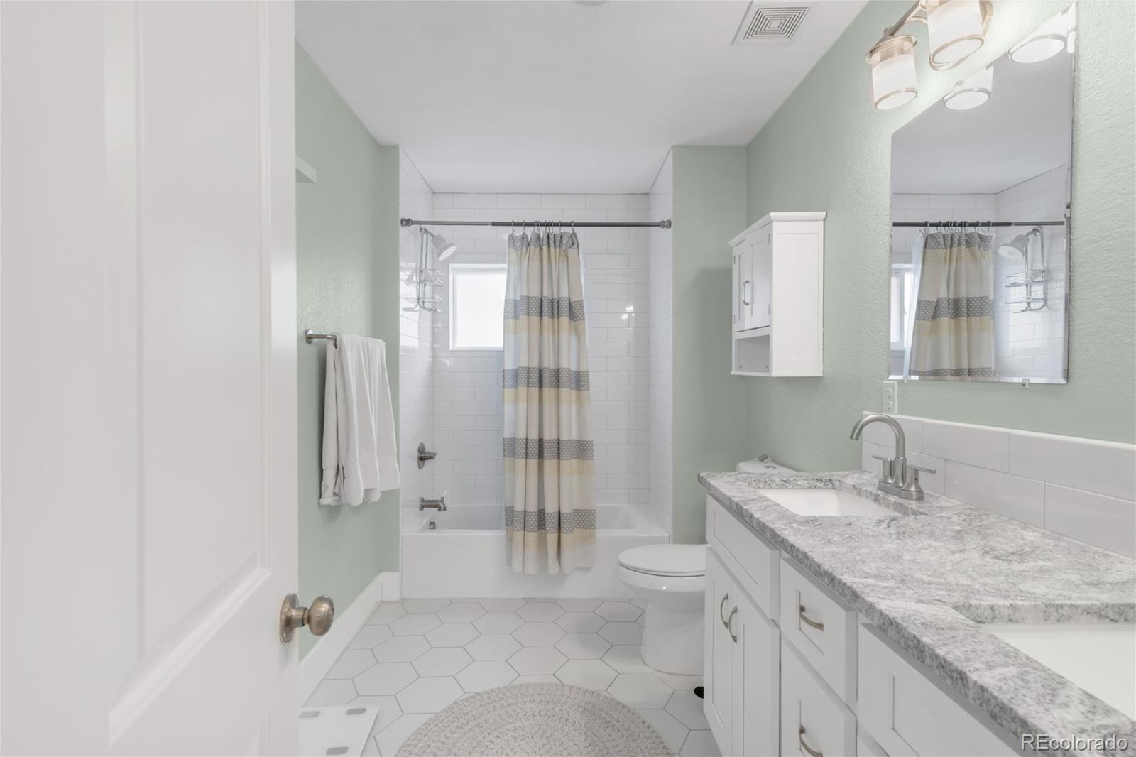 MLS Image #11 for 4933  grove street,denver, Colorado