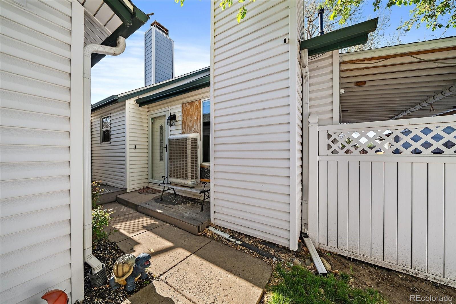 MLS Image #21 for 18902 e 17th avenue,aurora, Colorado