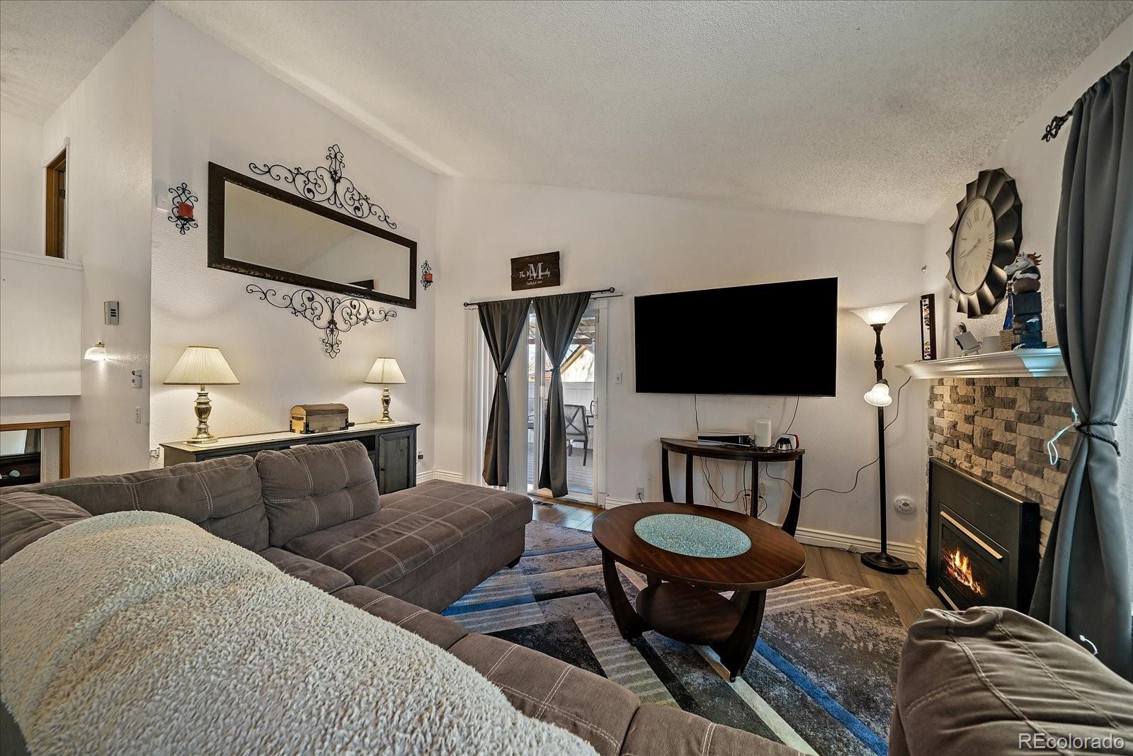 MLS Image #6 for 18902 e 17th avenue,aurora, Colorado
