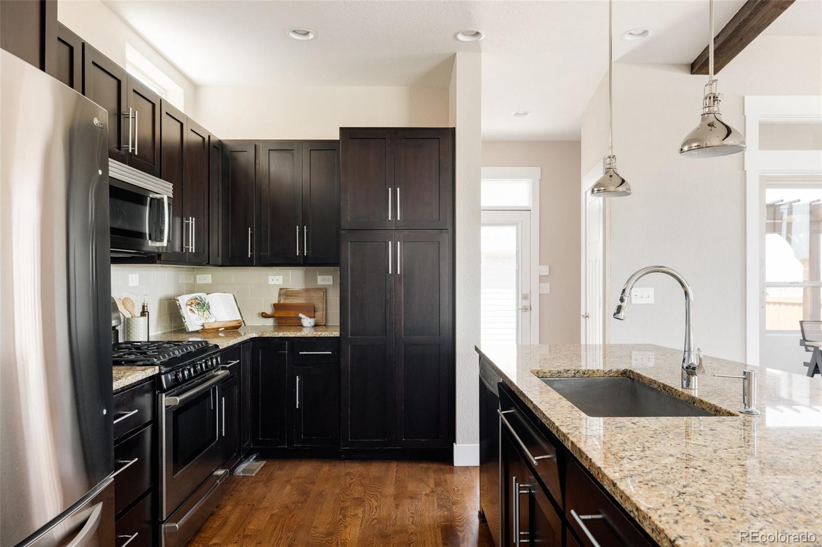 MLS Image #7 for 2869  kingston street,denver, Colorado