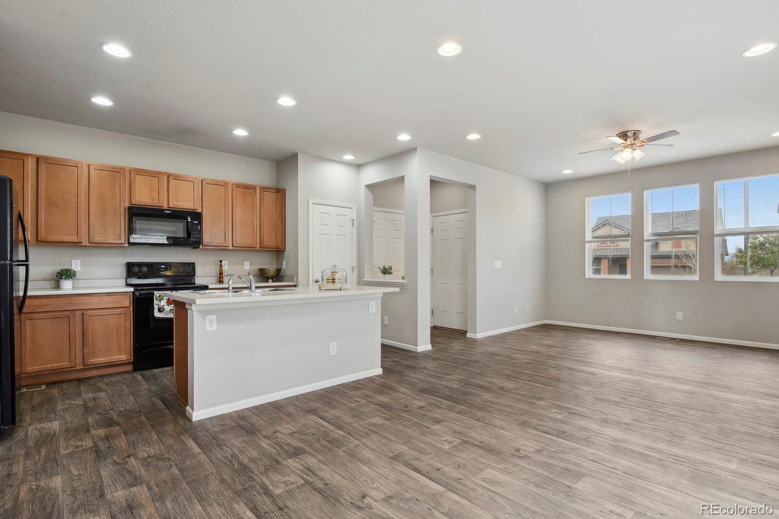 MLS Image #5 for 4770 n jasper street,denver, Colorado