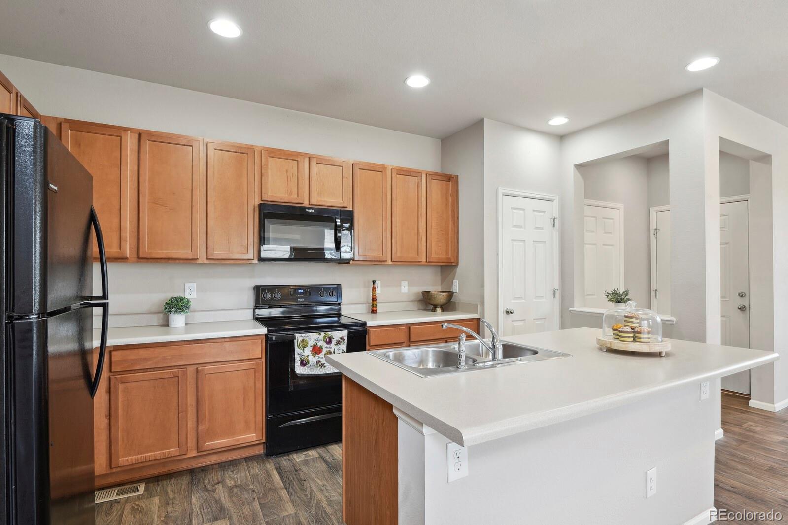 MLS Image #8 for 4770 n jasper street,denver, Colorado