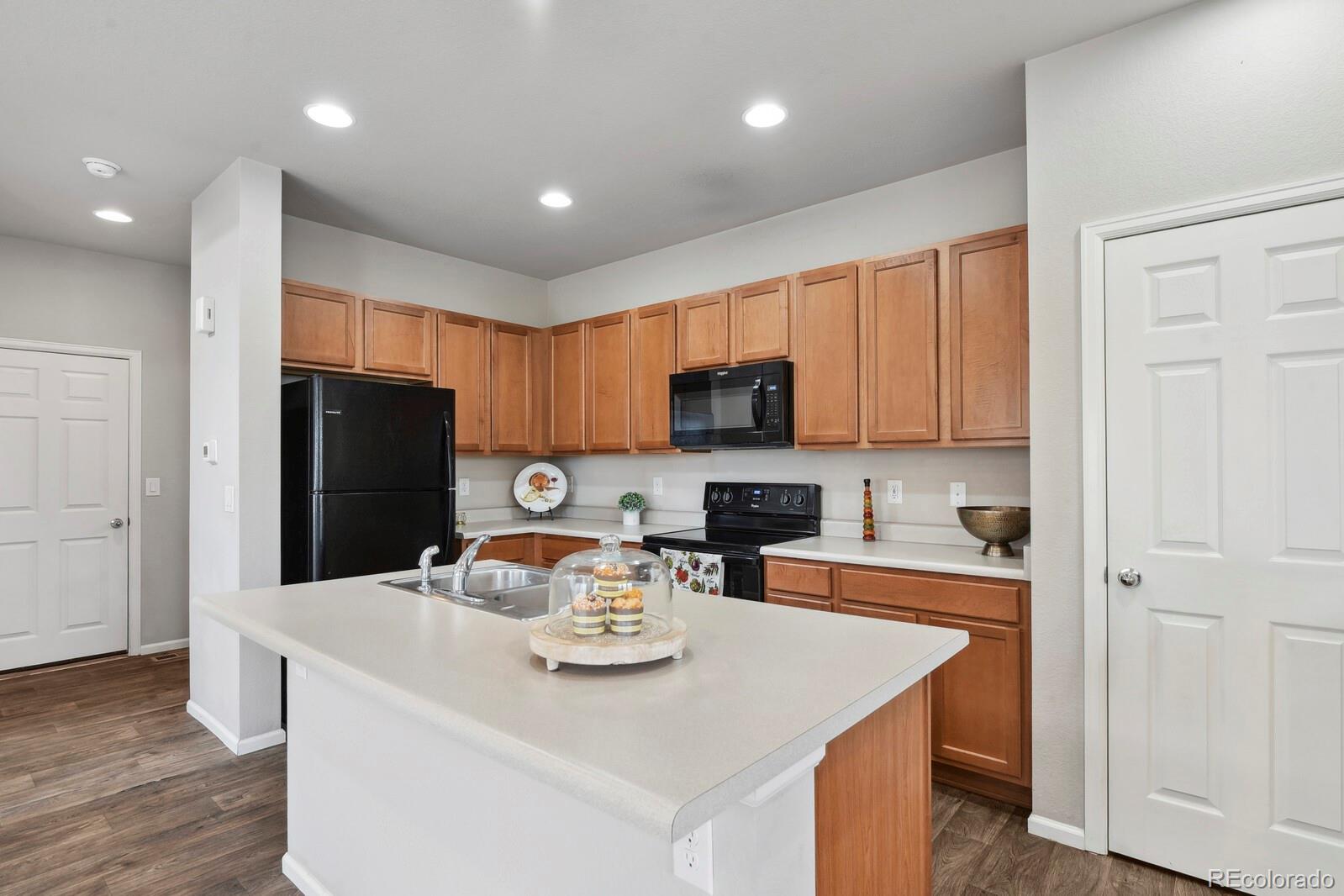 MLS Image #9 for 4770 n jasper street,denver, Colorado
