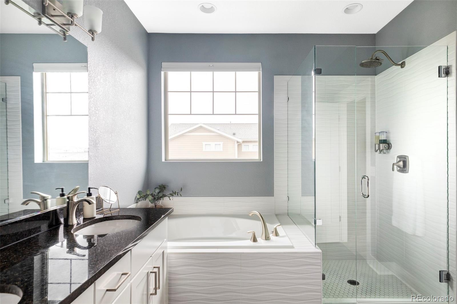 MLS Image #14 for 10384 e 60th place,denver, Colorado
