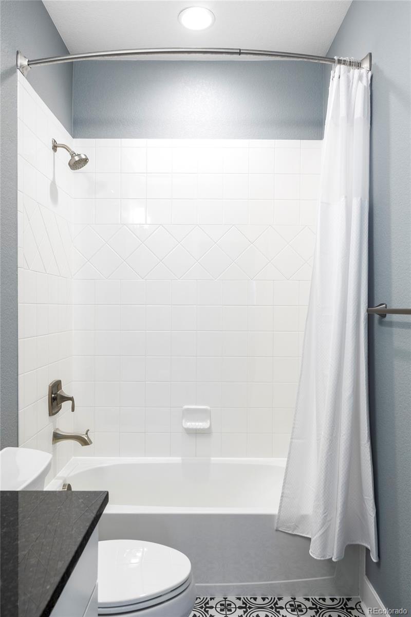 MLS Image #17 for 10384 e 60th place,denver, Colorado