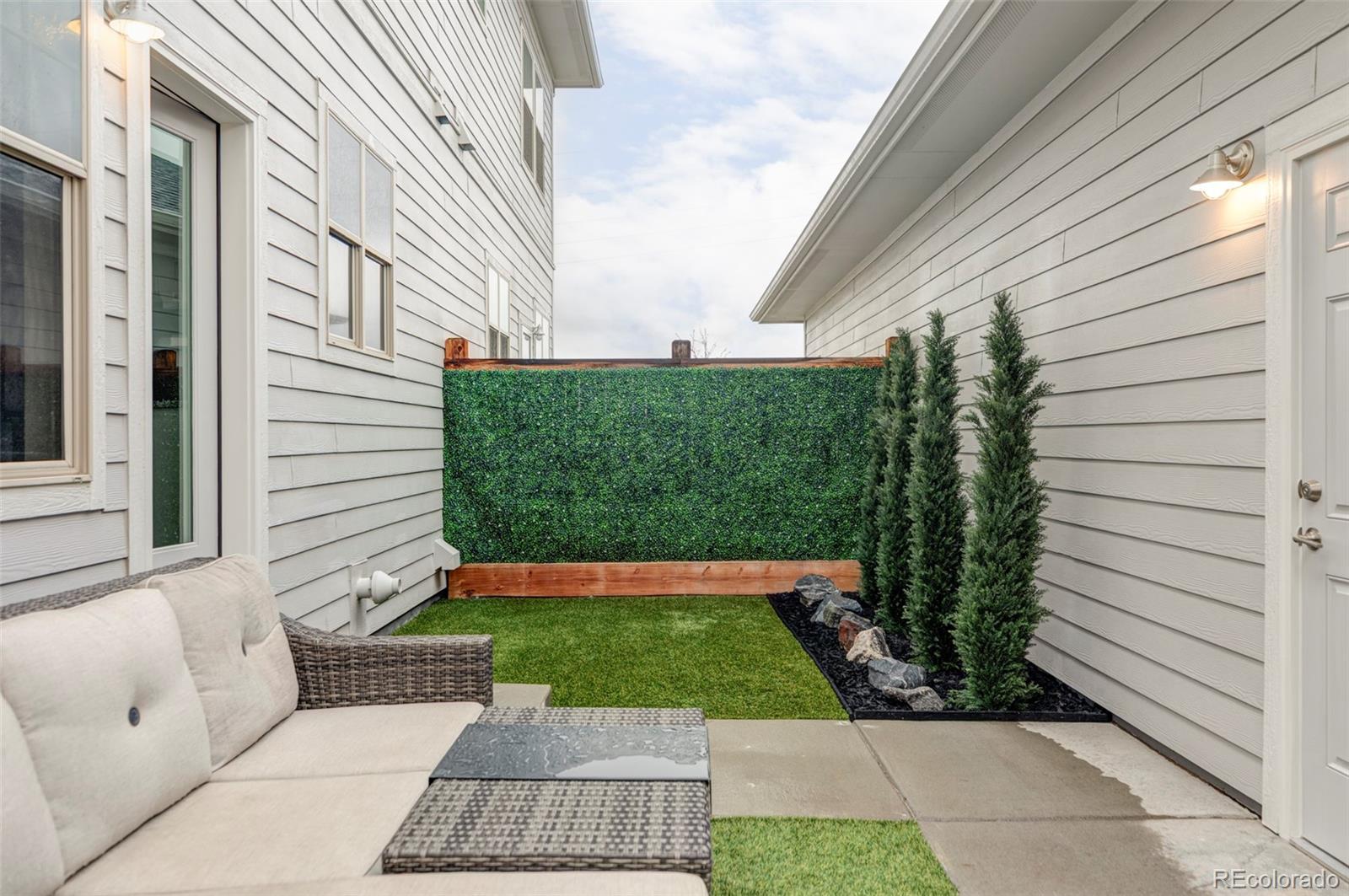 MLS Image #27 for 10384 e 60th place,denver, Colorado