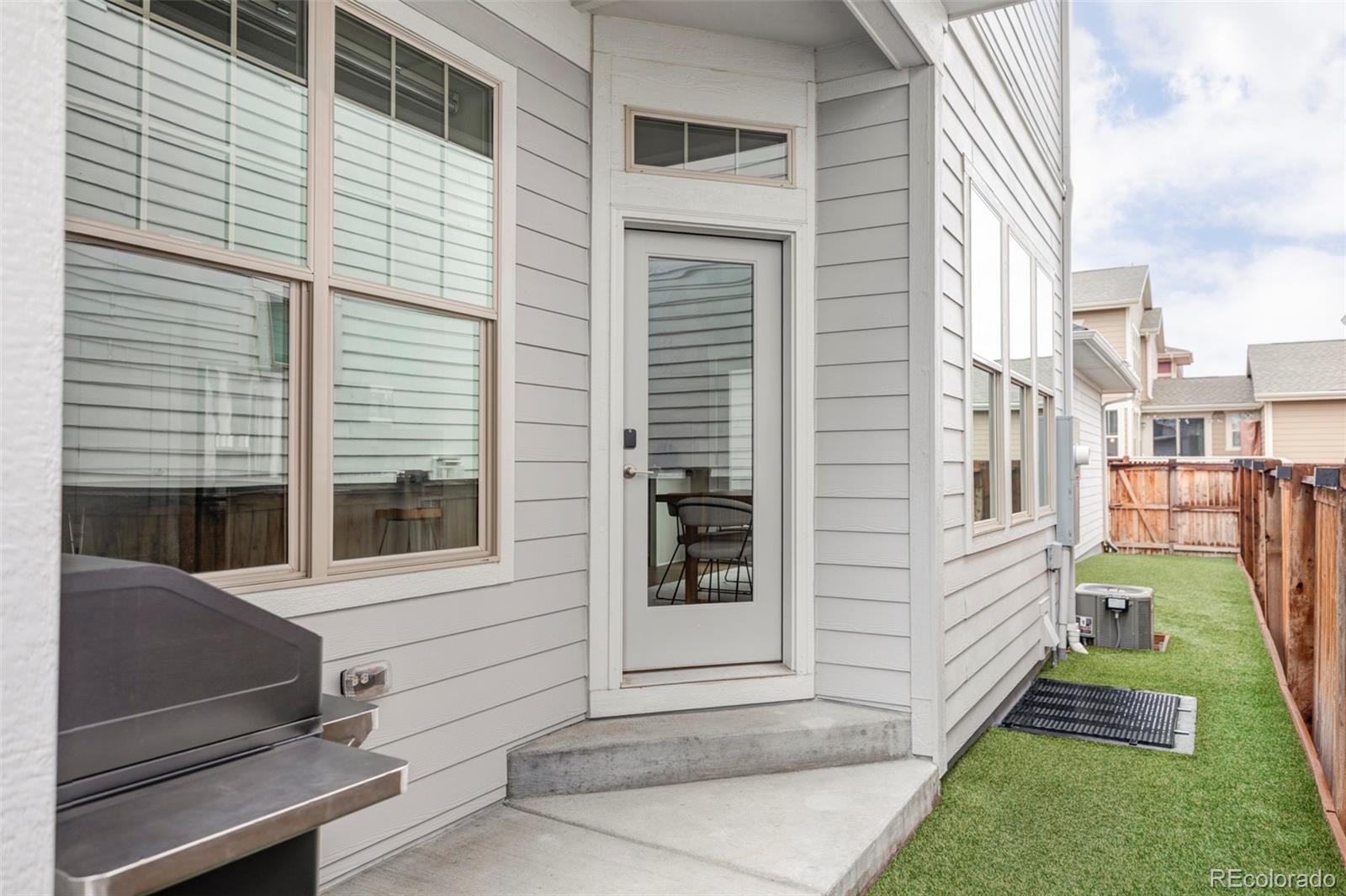 MLS Image #28 for 10384 e 60th place,denver, Colorado