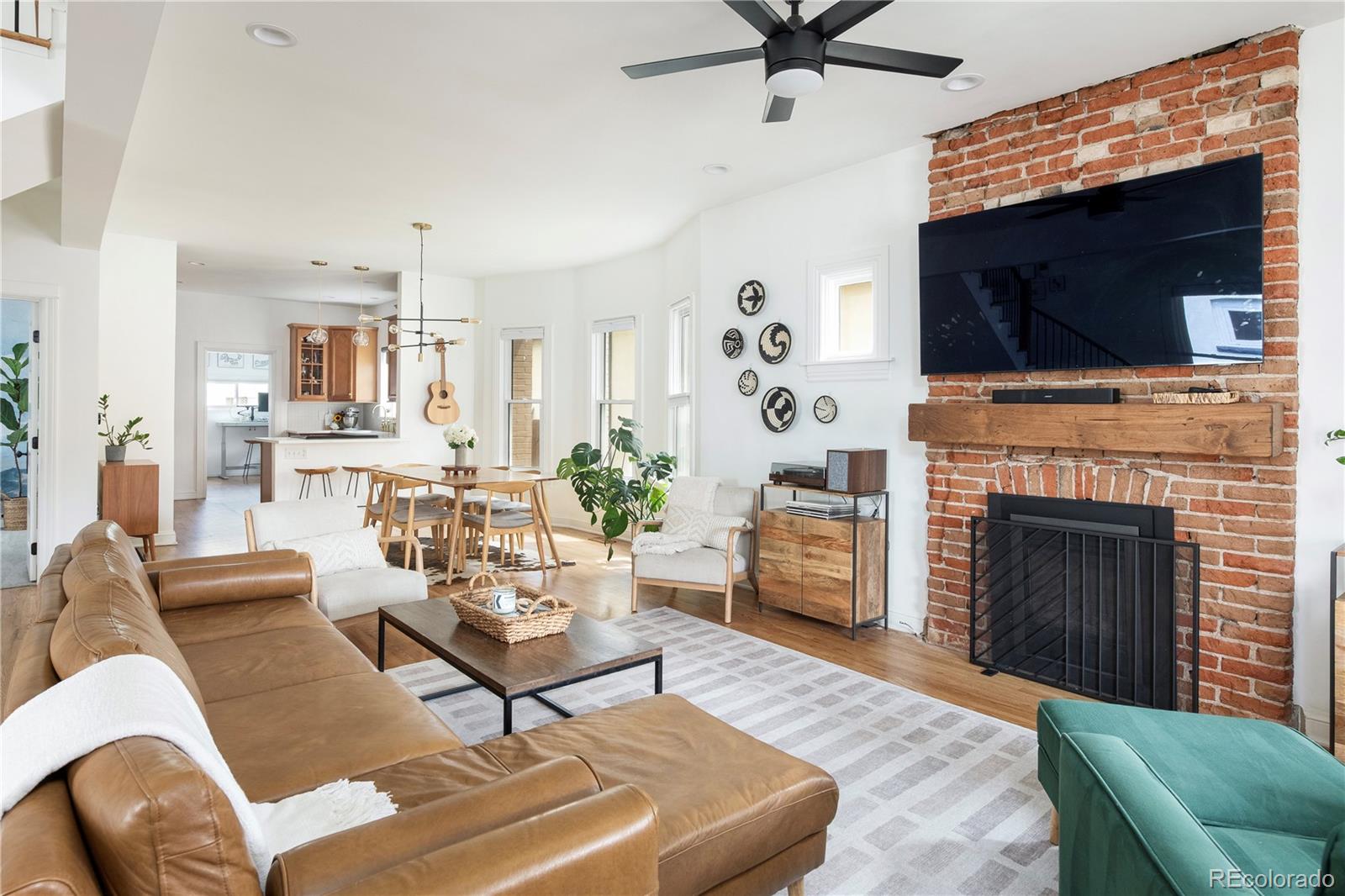 MLS Image #2 for 840 s pennsylvania street,denver, Colorado