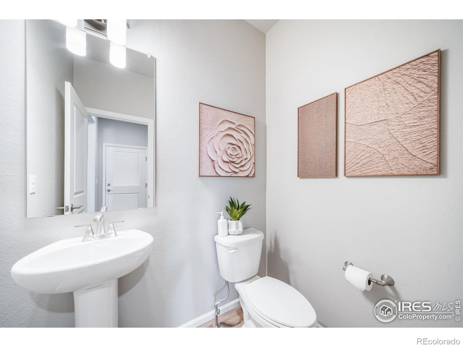 MLS Image #33 for 3892  sprucewood drive,johnstown, Colorado