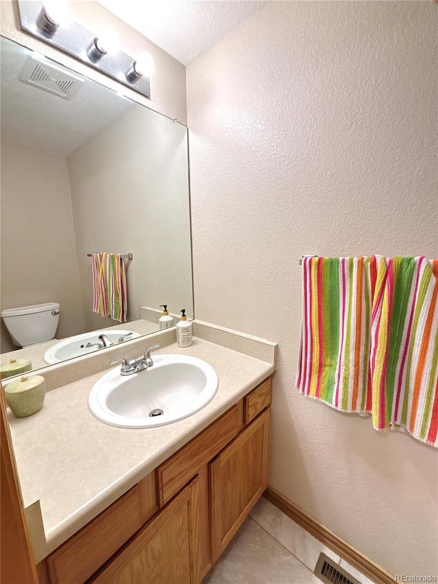 MLS Image #11 for 2835 s tower way,aurora, Colorado