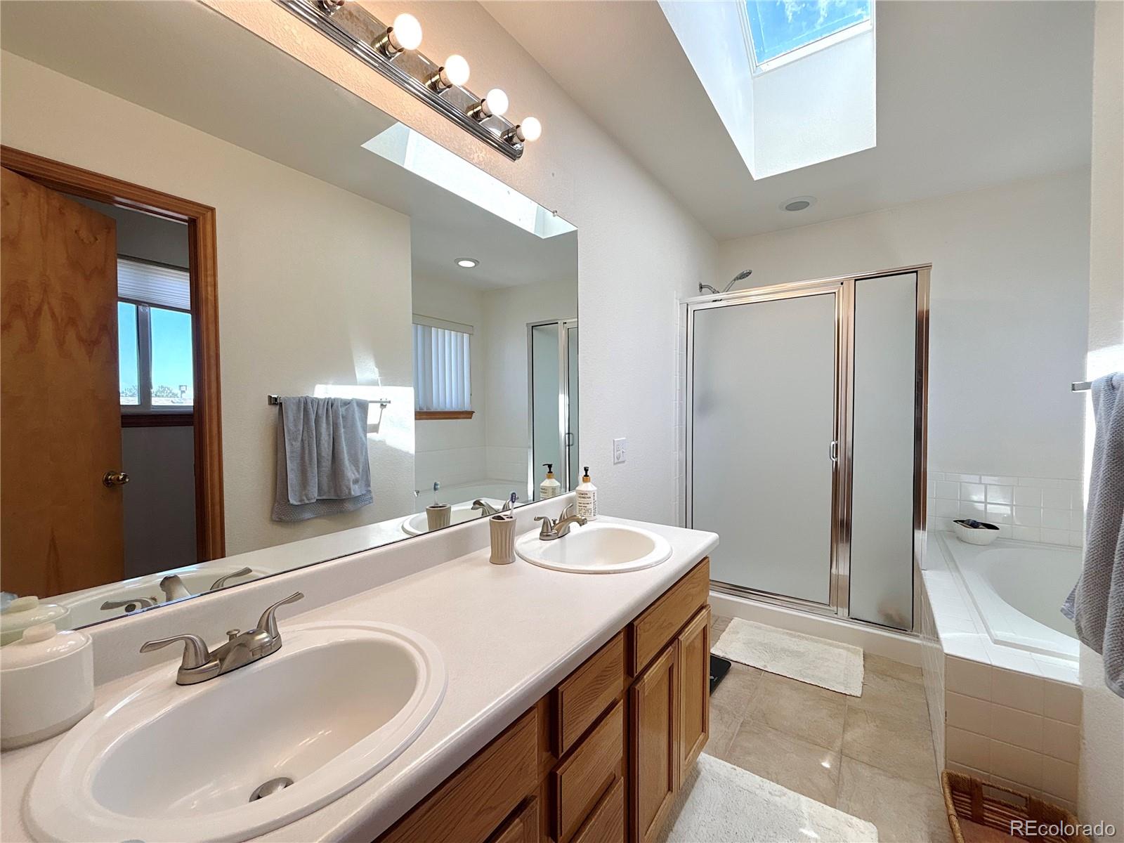MLS Image #16 for 2835 s tower way,aurora, Colorado