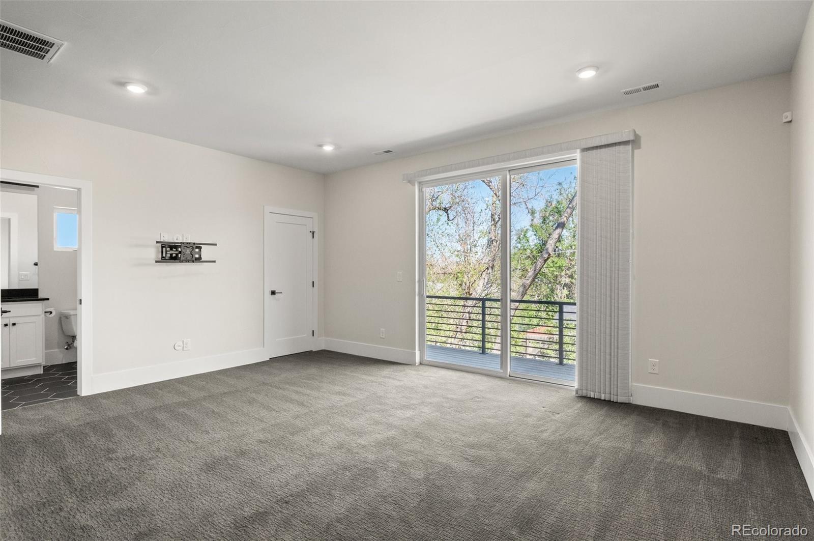 MLS Image #17 for 5240 n raleigh street,denver, Colorado