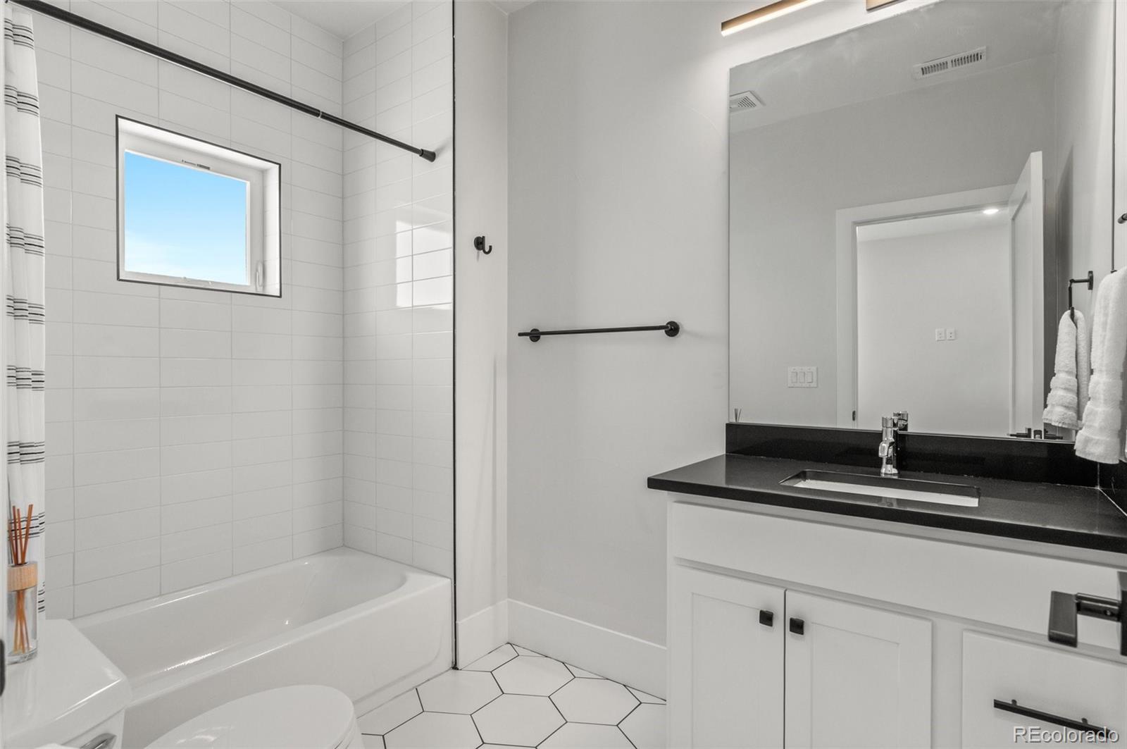 MLS Image #29 for 5240 n raleigh street,denver, Colorado
