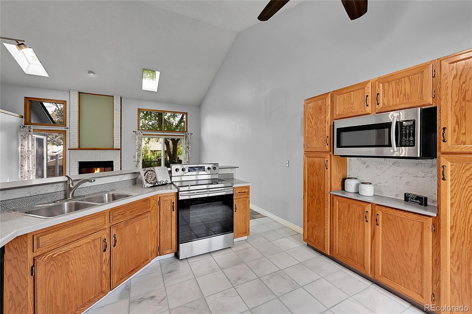 MLS Image #3 for 4734 s garland street,littleton, Colorado