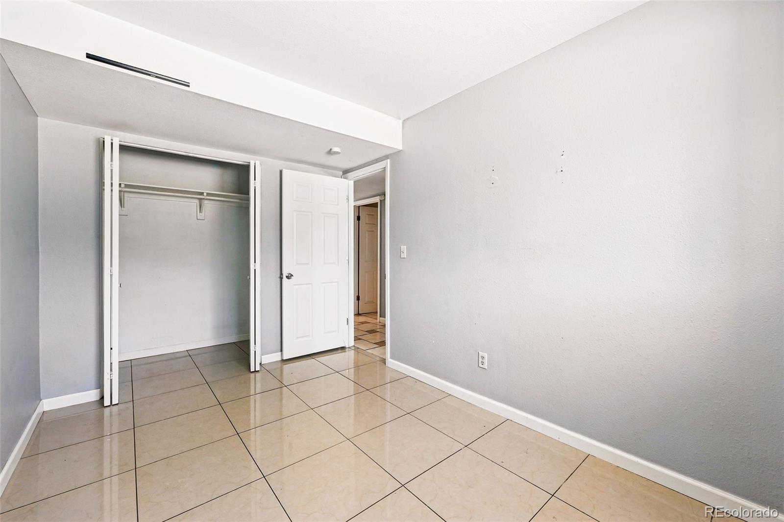 MLS Image #21 for 5202  dillon street,denver, Colorado