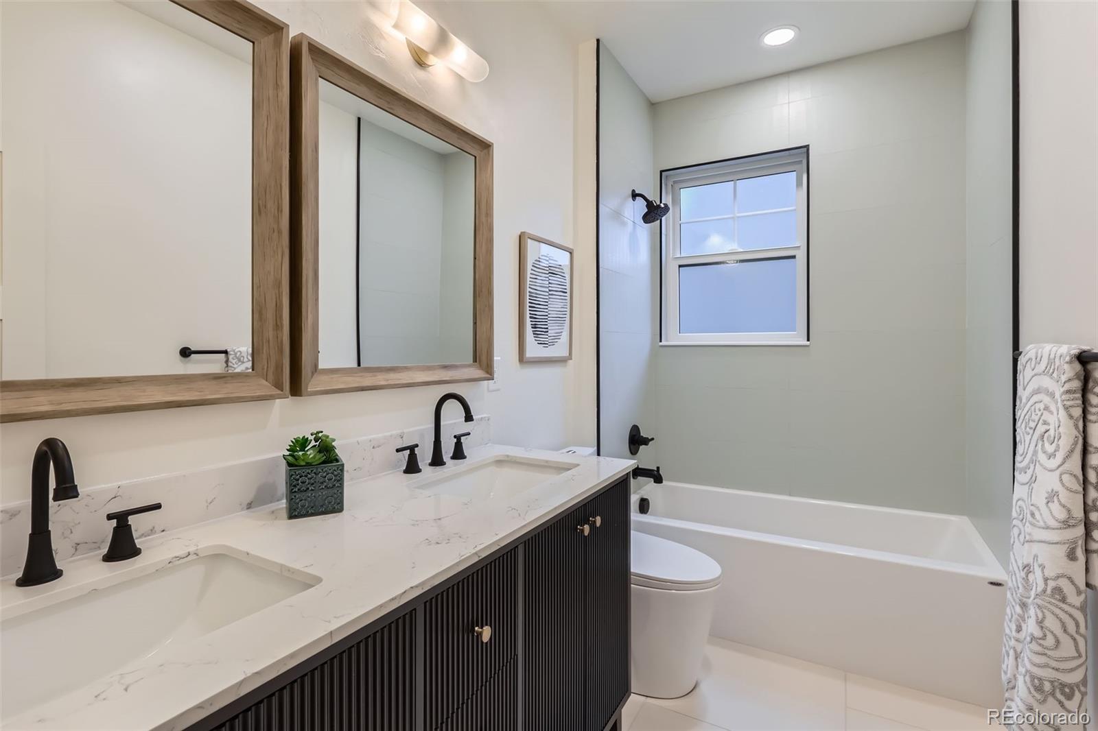MLS Image #15 for 853  saint paul street,denver, Colorado
