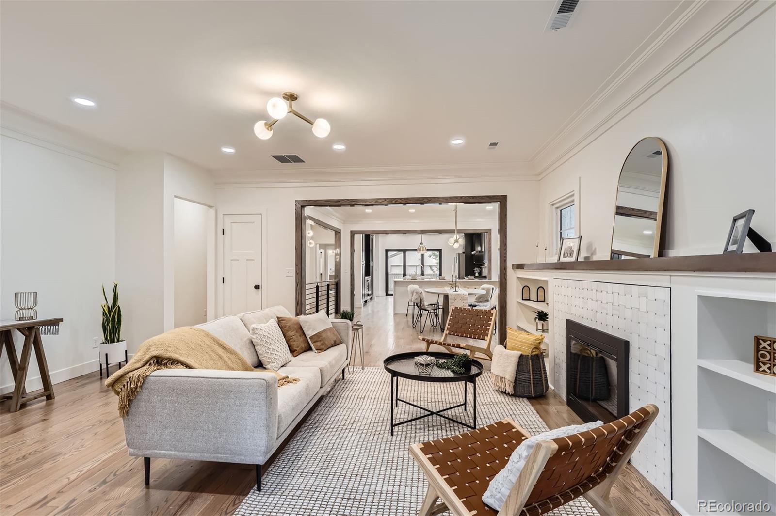 MLS Image #9 for 853  saint paul street,denver, Colorado