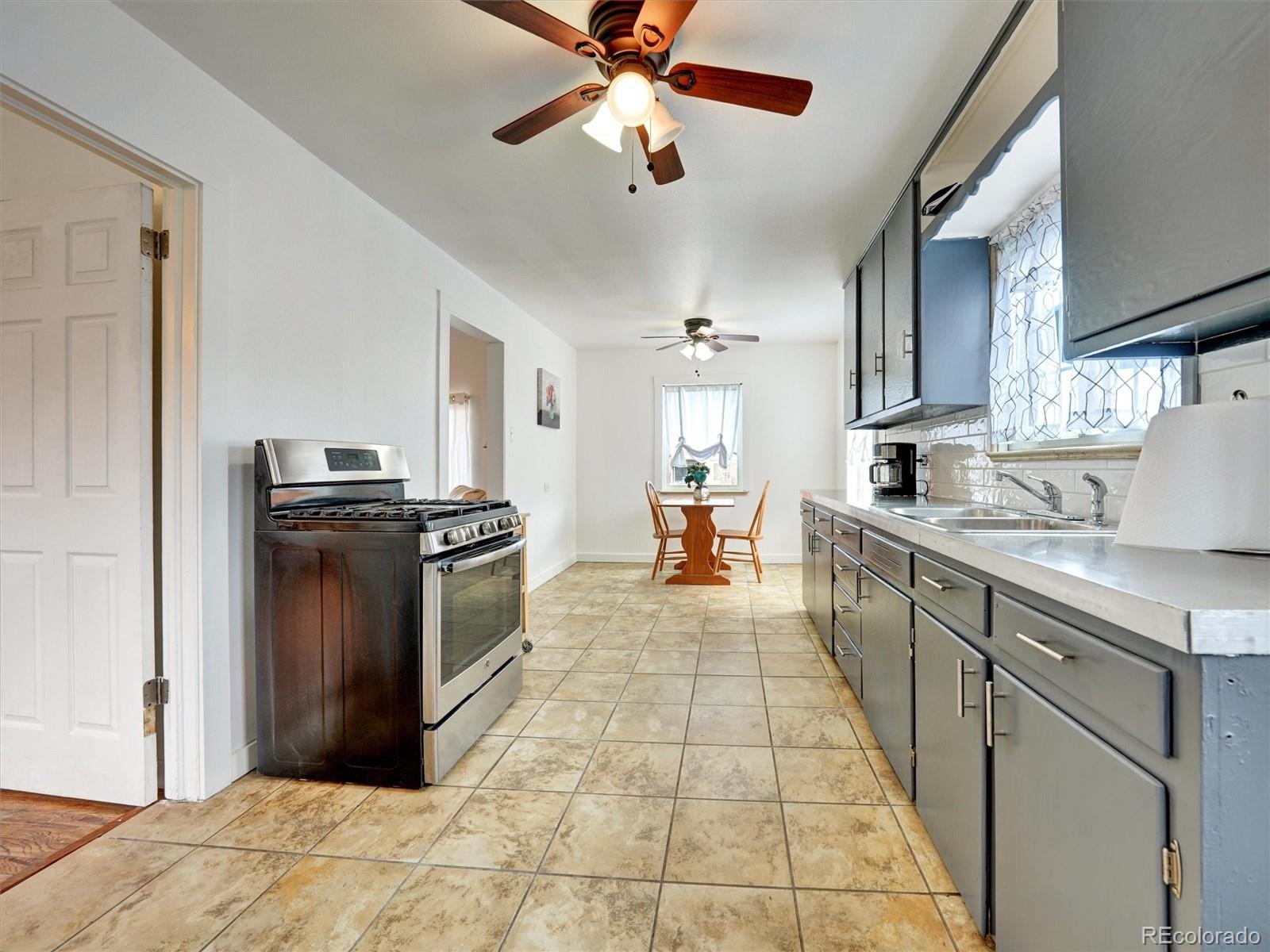 MLS Image #12 for 675 s quivas street,denver, Colorado