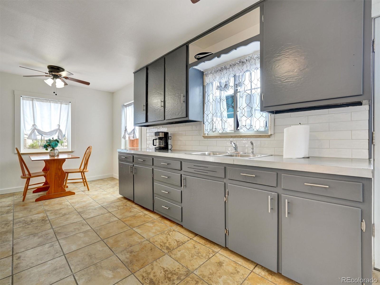 MLS Image #13 for 675 s quivas street,denver, Colorado