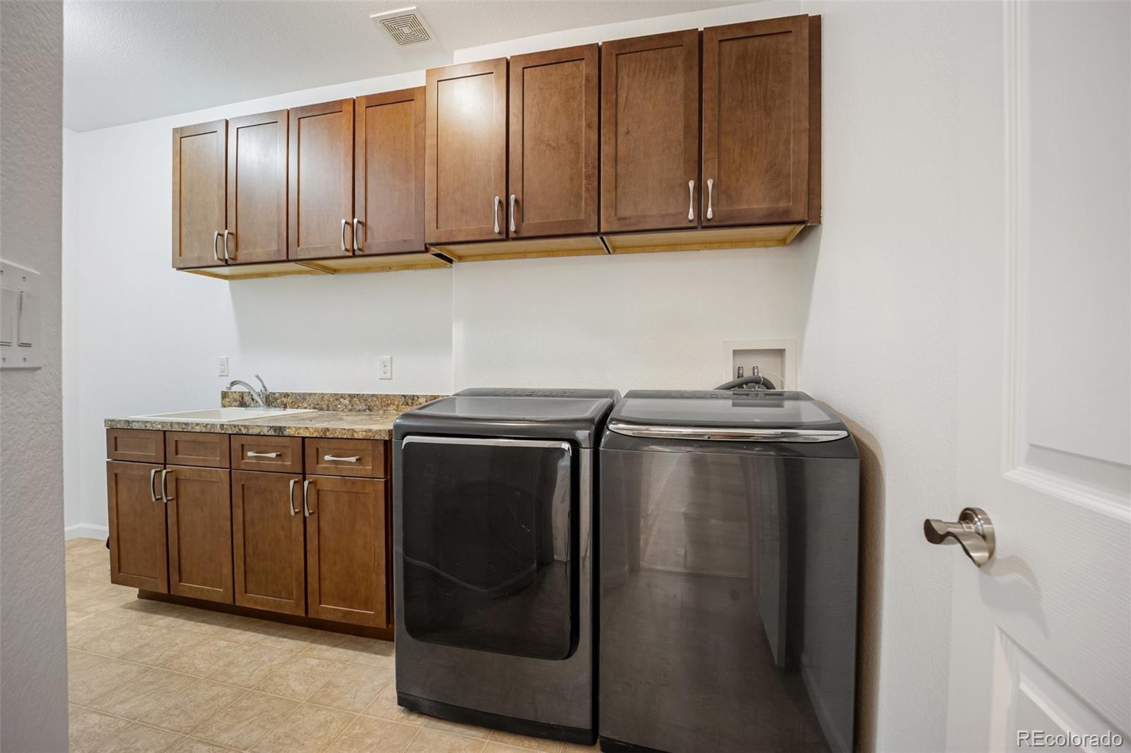 MLS Image #16 for 4400 s ensenada street,aurora, Colorado