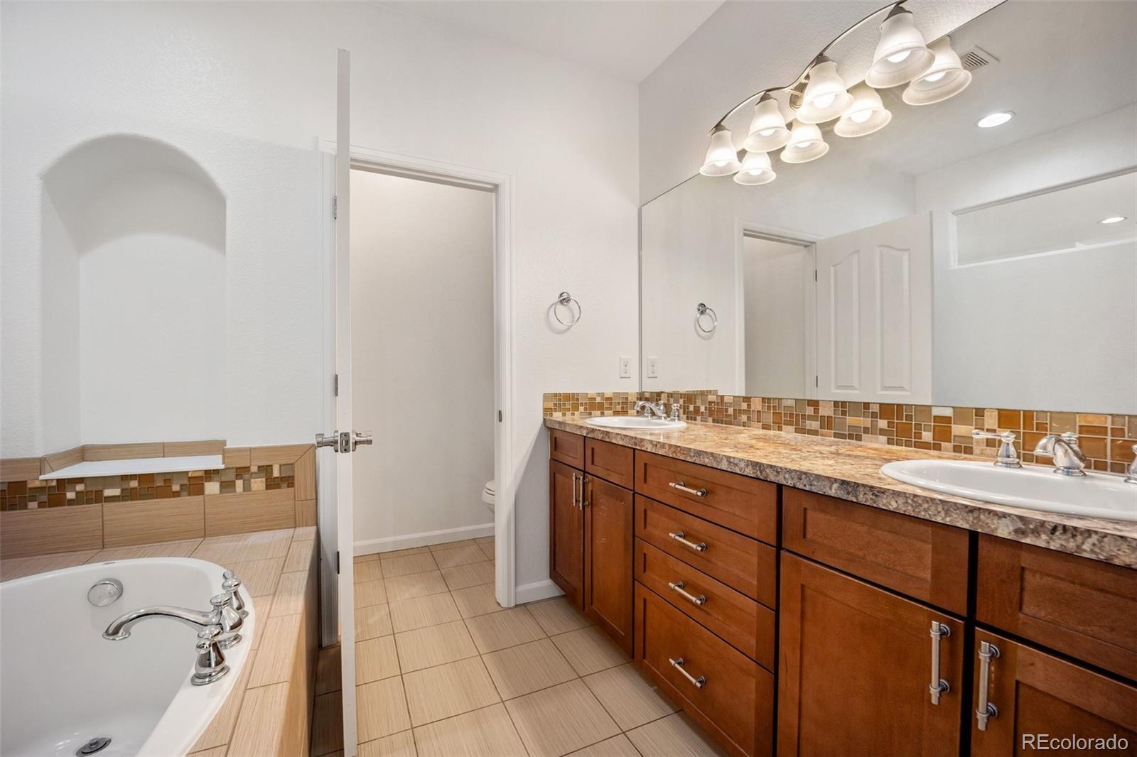 MLS Image #23 for 4400 s ensenada street,aurora, Colorado