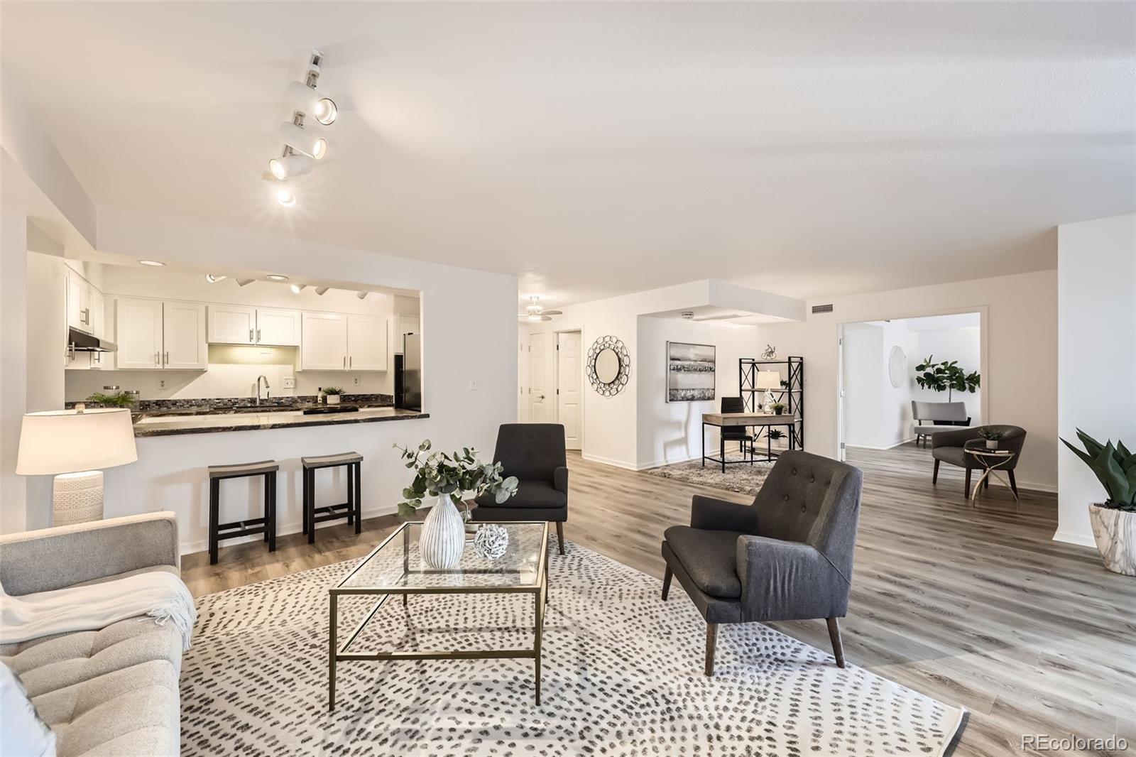 MLS Image #3 for 1551  larimer street 703,denver, Colorado