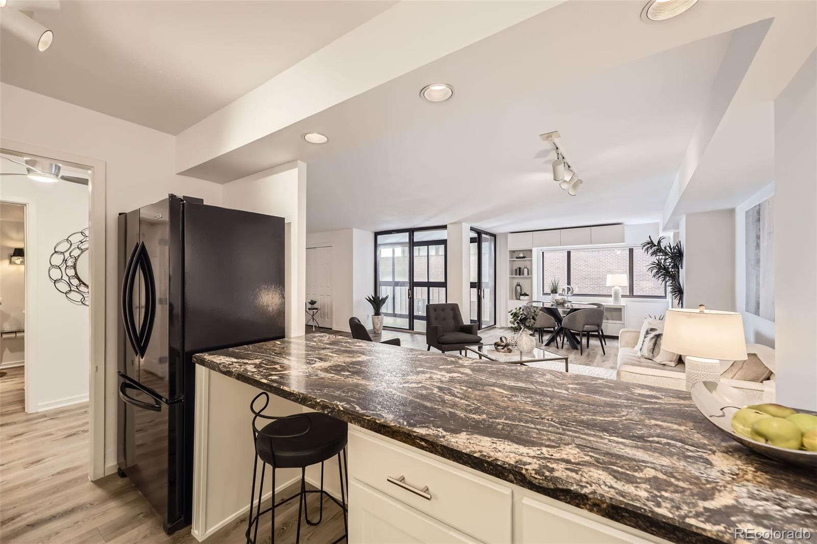 MLS Image #7 for 1551  larimer street 703,denver, Colorado