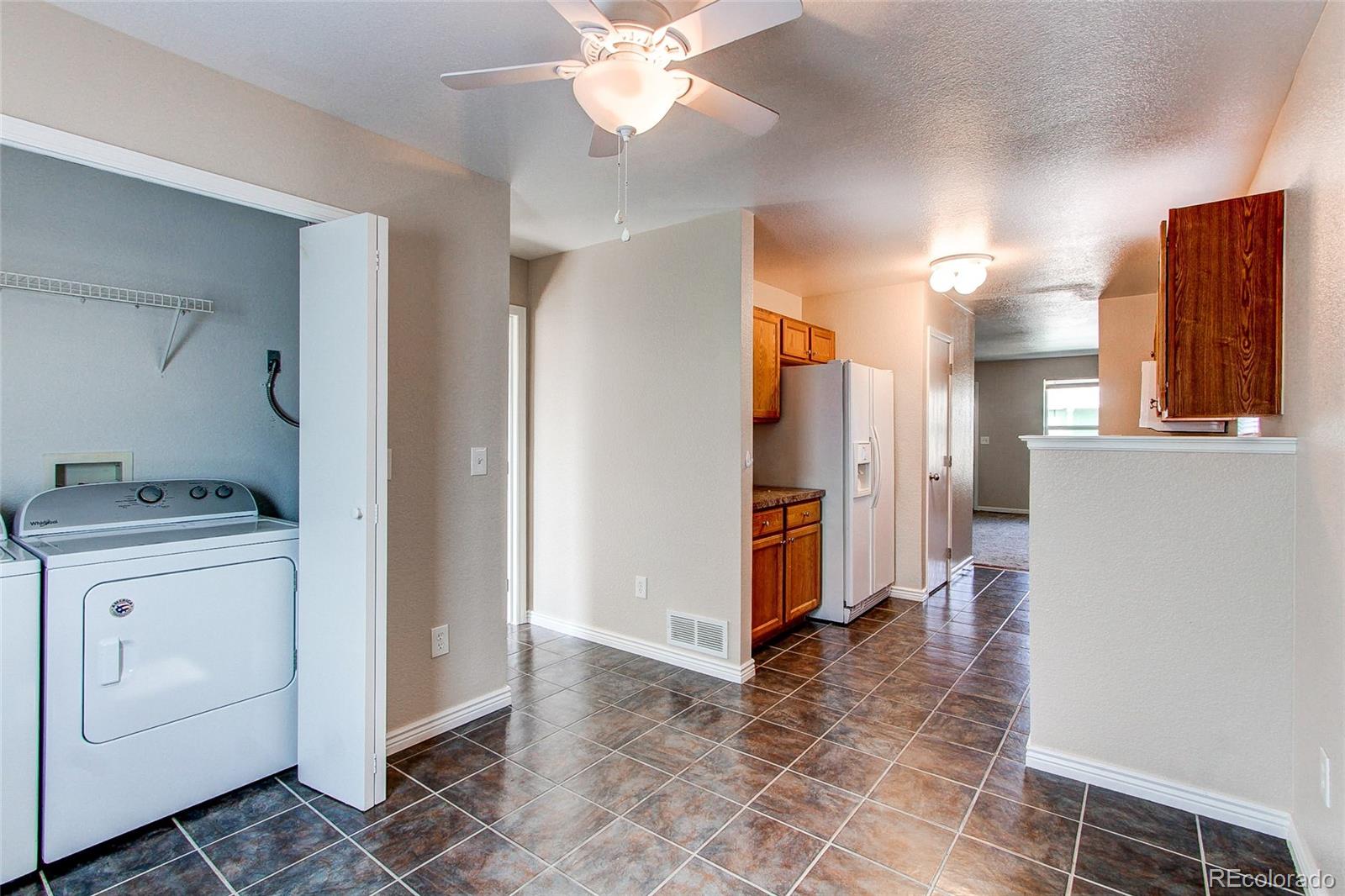 MLS Image #13 for 55490 e 27th place,strasburg, Colorado