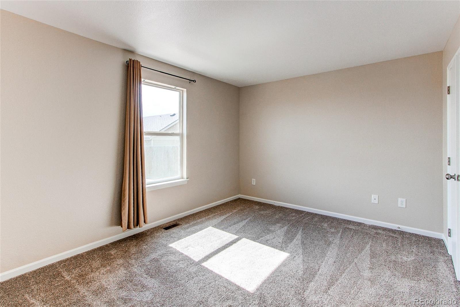 MLS Image #24 for 55490 e 27th place,strasburg, Colorado