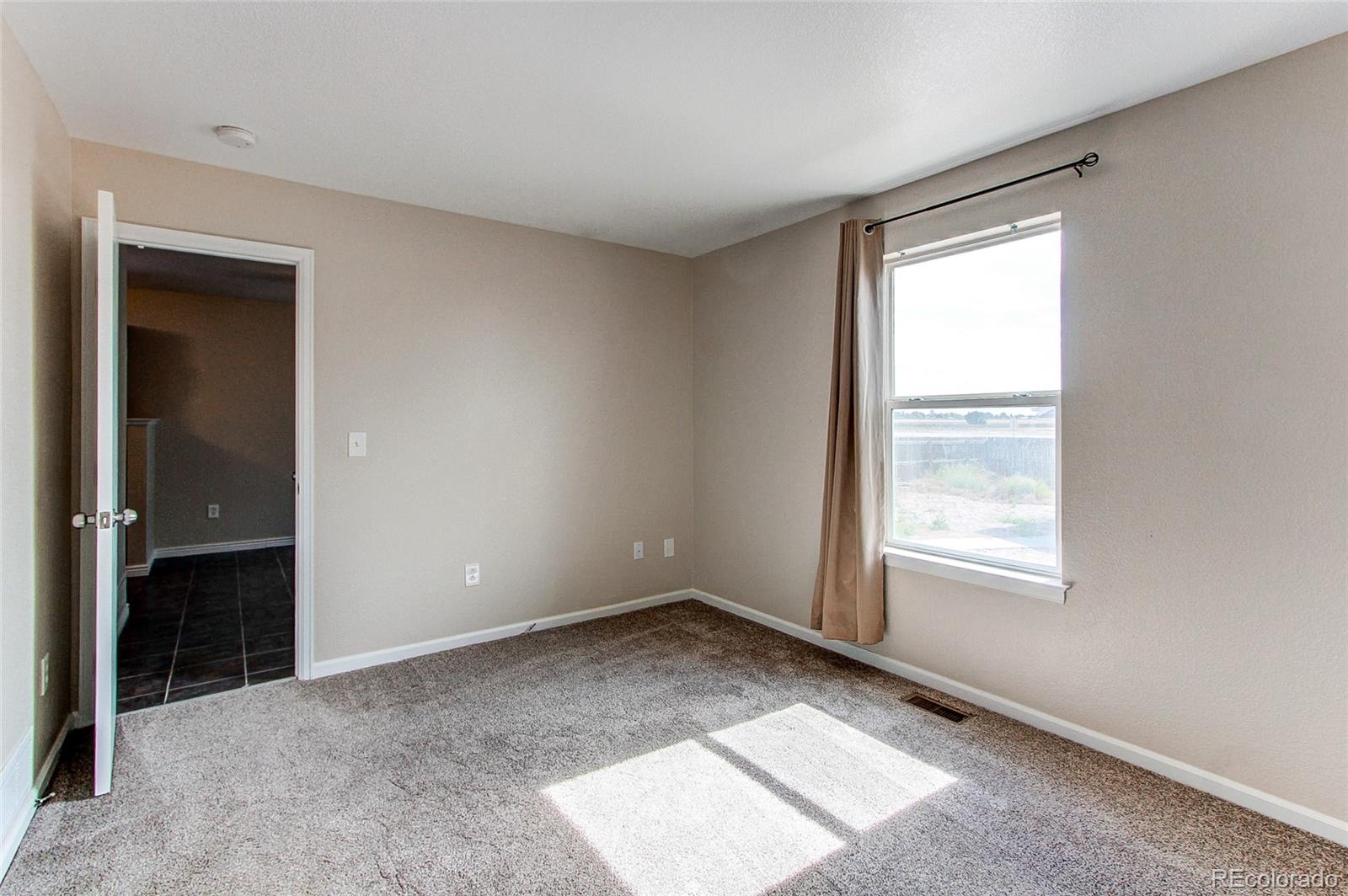MLS Image #25 for 55490 e 27th place,strasburg, Colorado