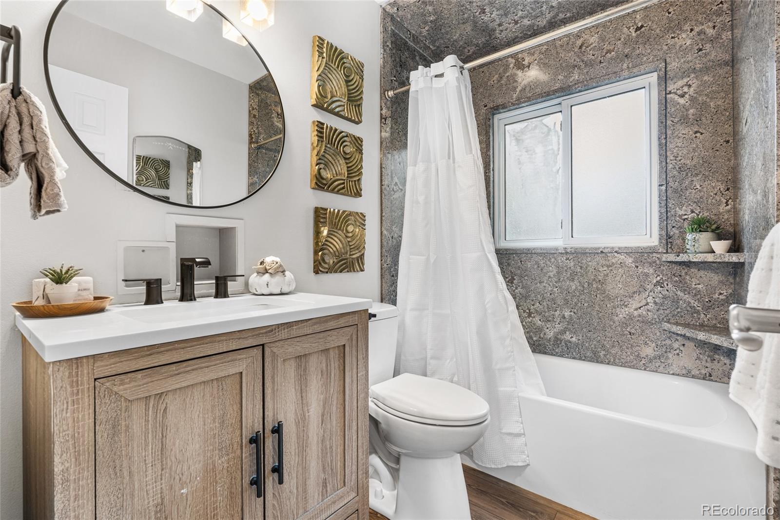 MLS Image #10 for 1182 s alcott street,denver, Colorado