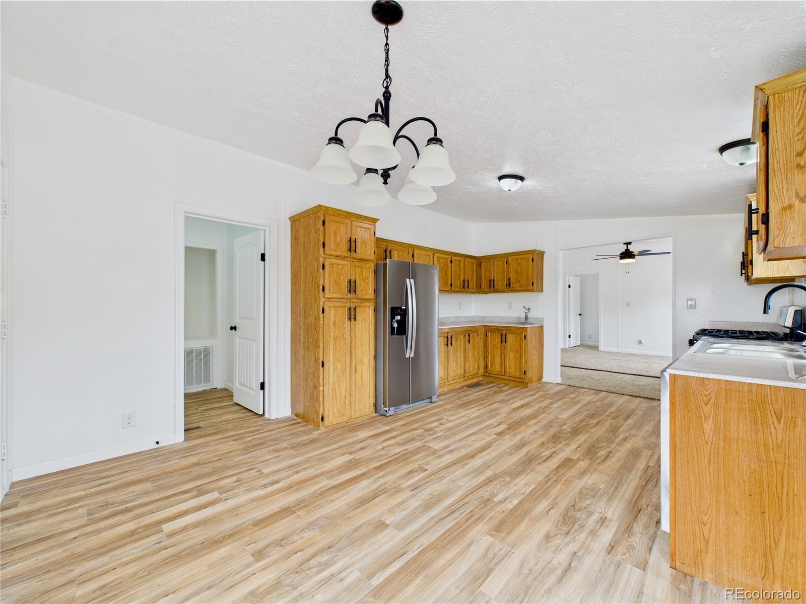 MLS Image #10 for 952 s tolstoi drive,pueblo, Colorado