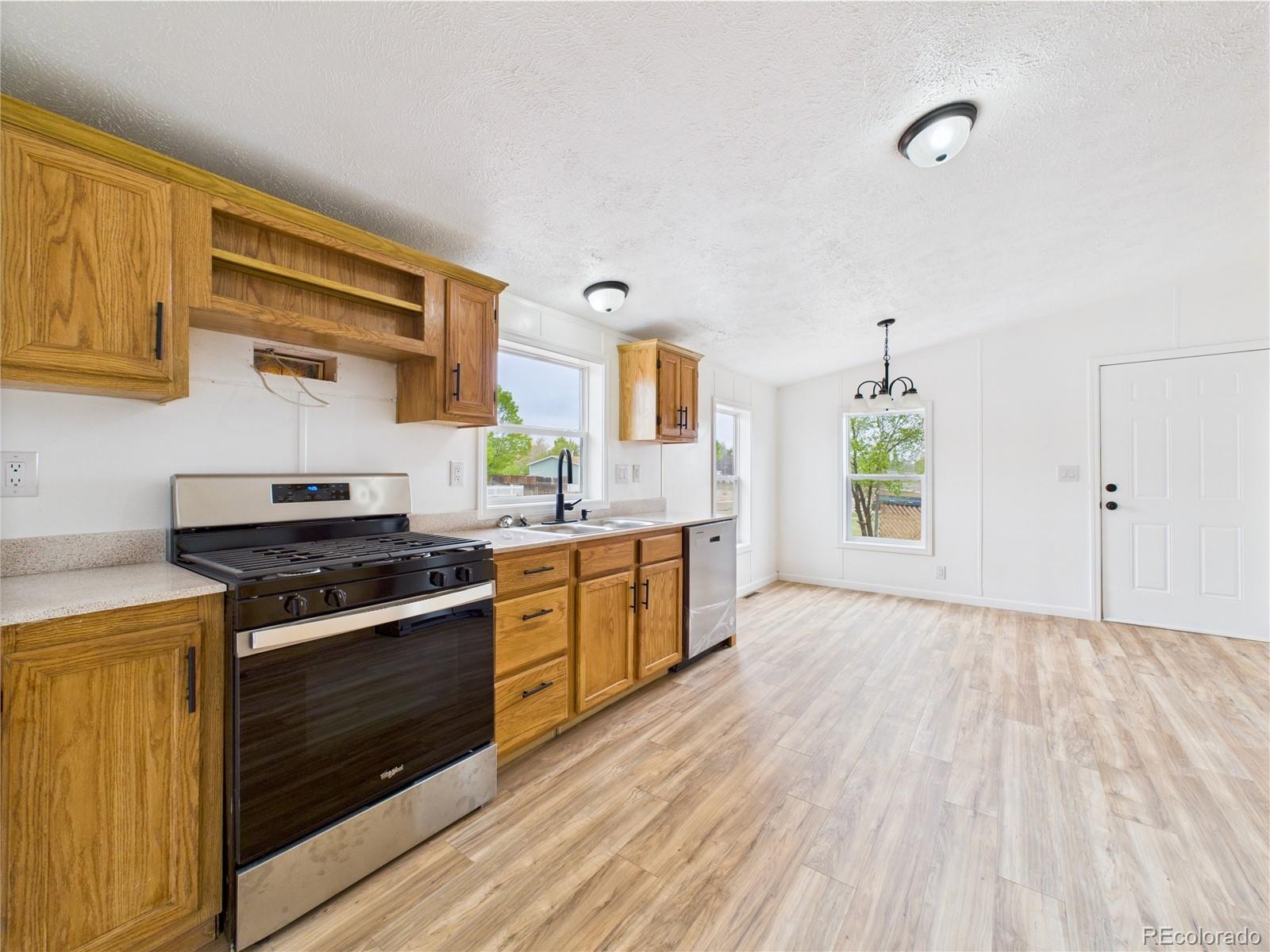 MLS Image #6 for 952 s tolstoi drive,pueblo, Colorado