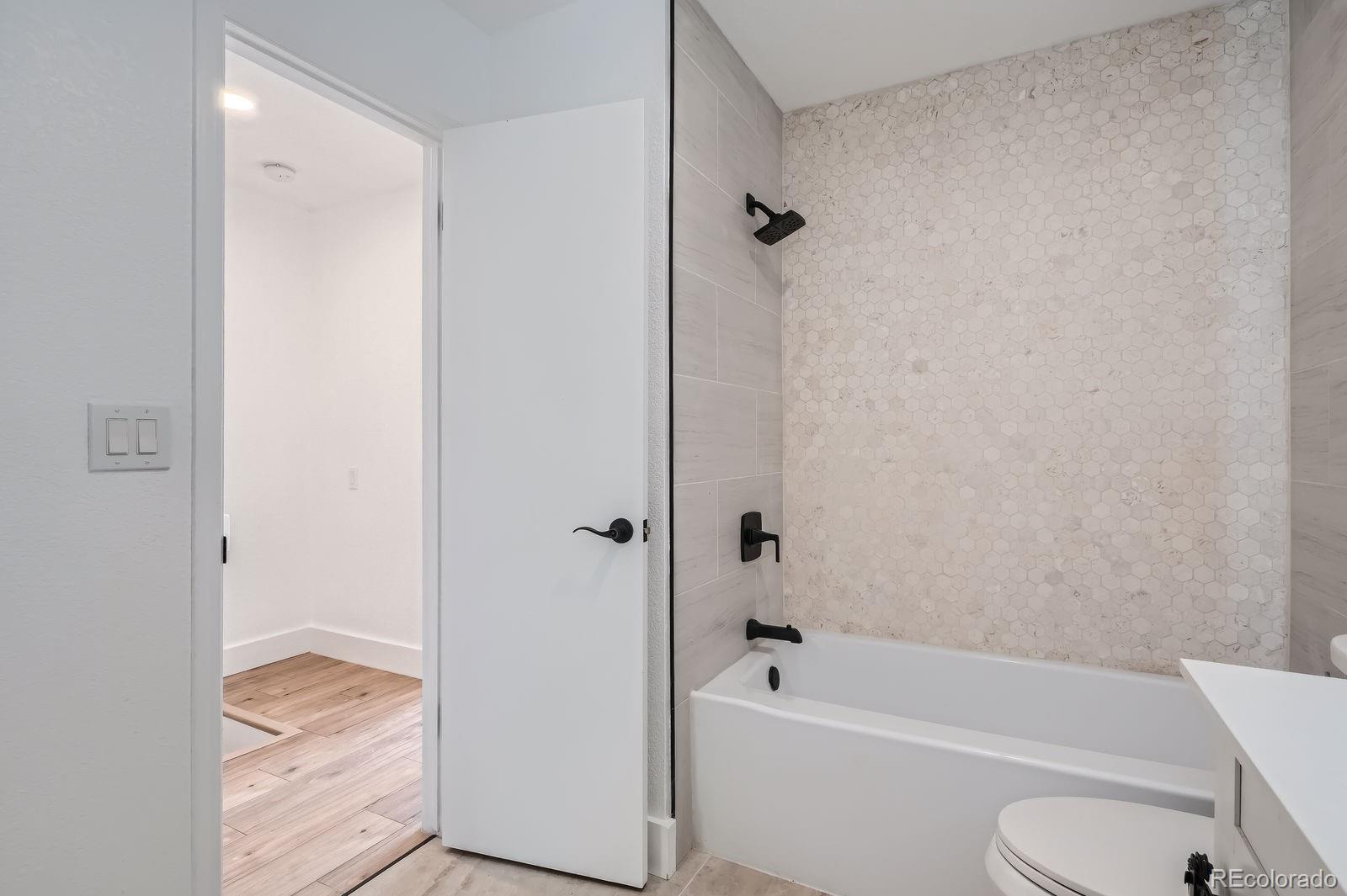MLS Image #15 for 8197 s fillmore way,centennial, Colorado