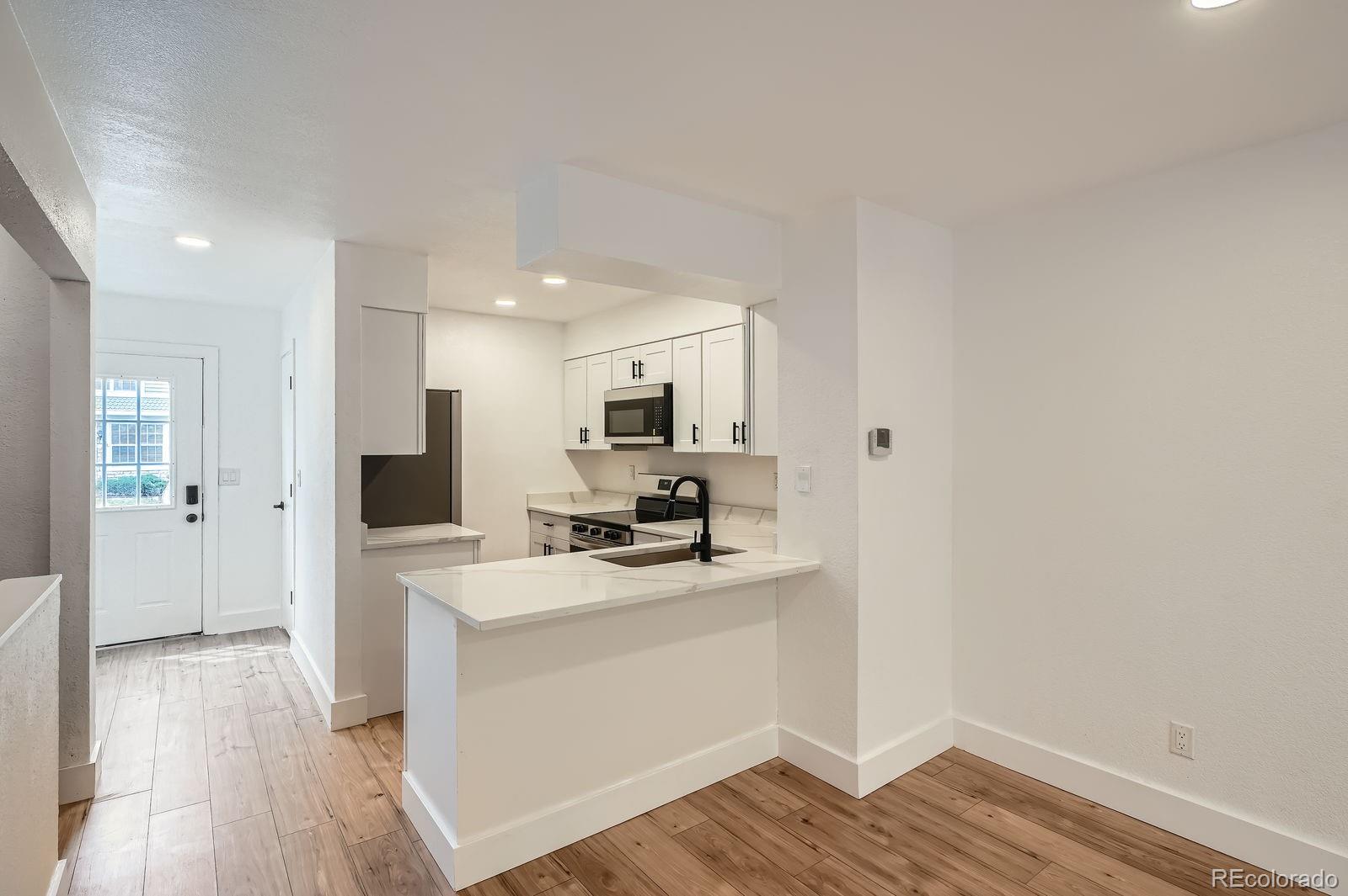 MLS Image #5 for 8197 s fillmore way,centennial, Colorado