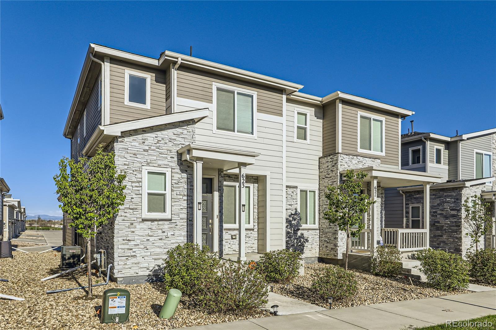 MLS Image #1 for 623 s pitkin court,aurora, Colorado