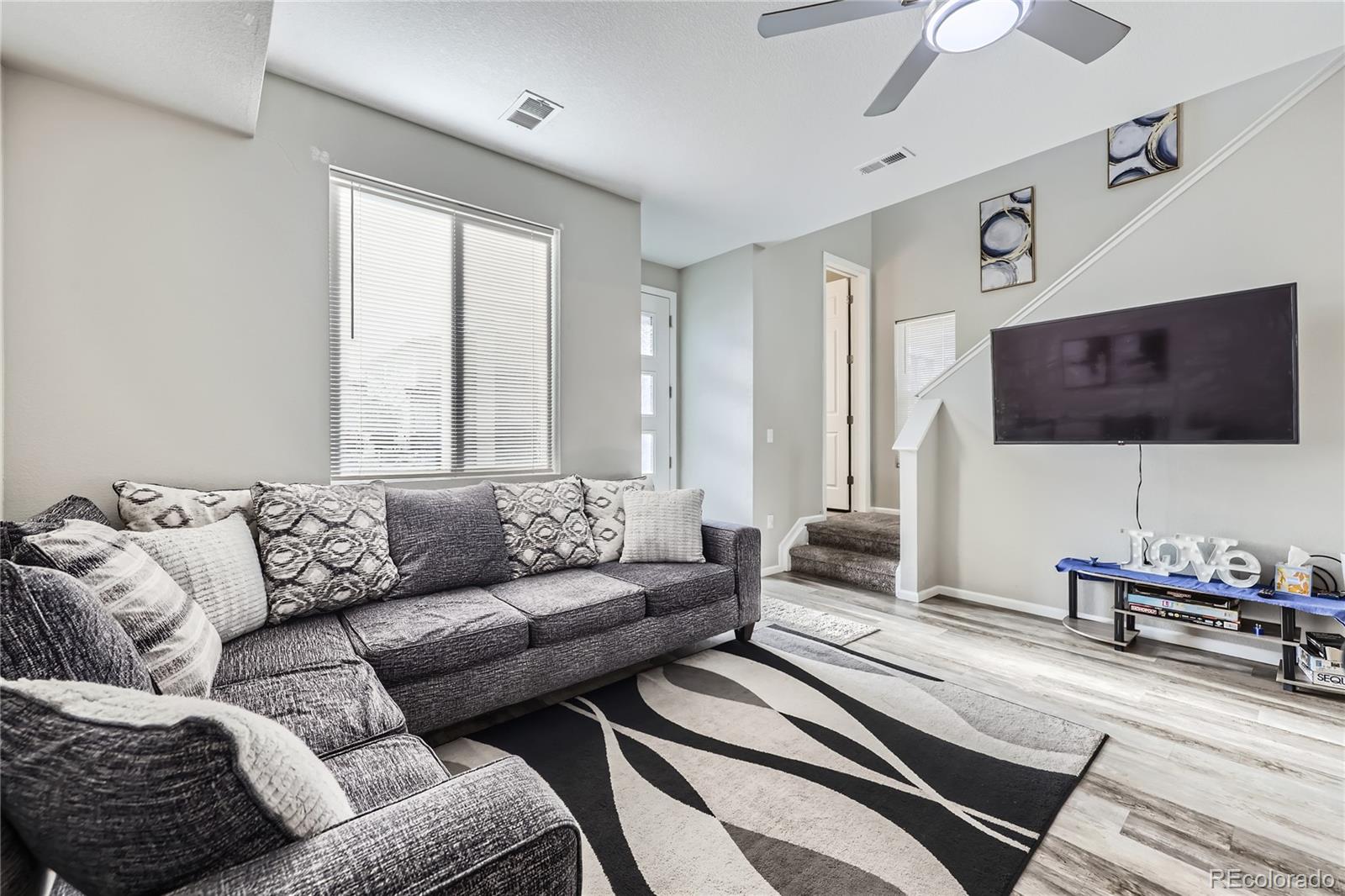 MLS Image #5 for 623 s pitkin court,aurora, Colorado