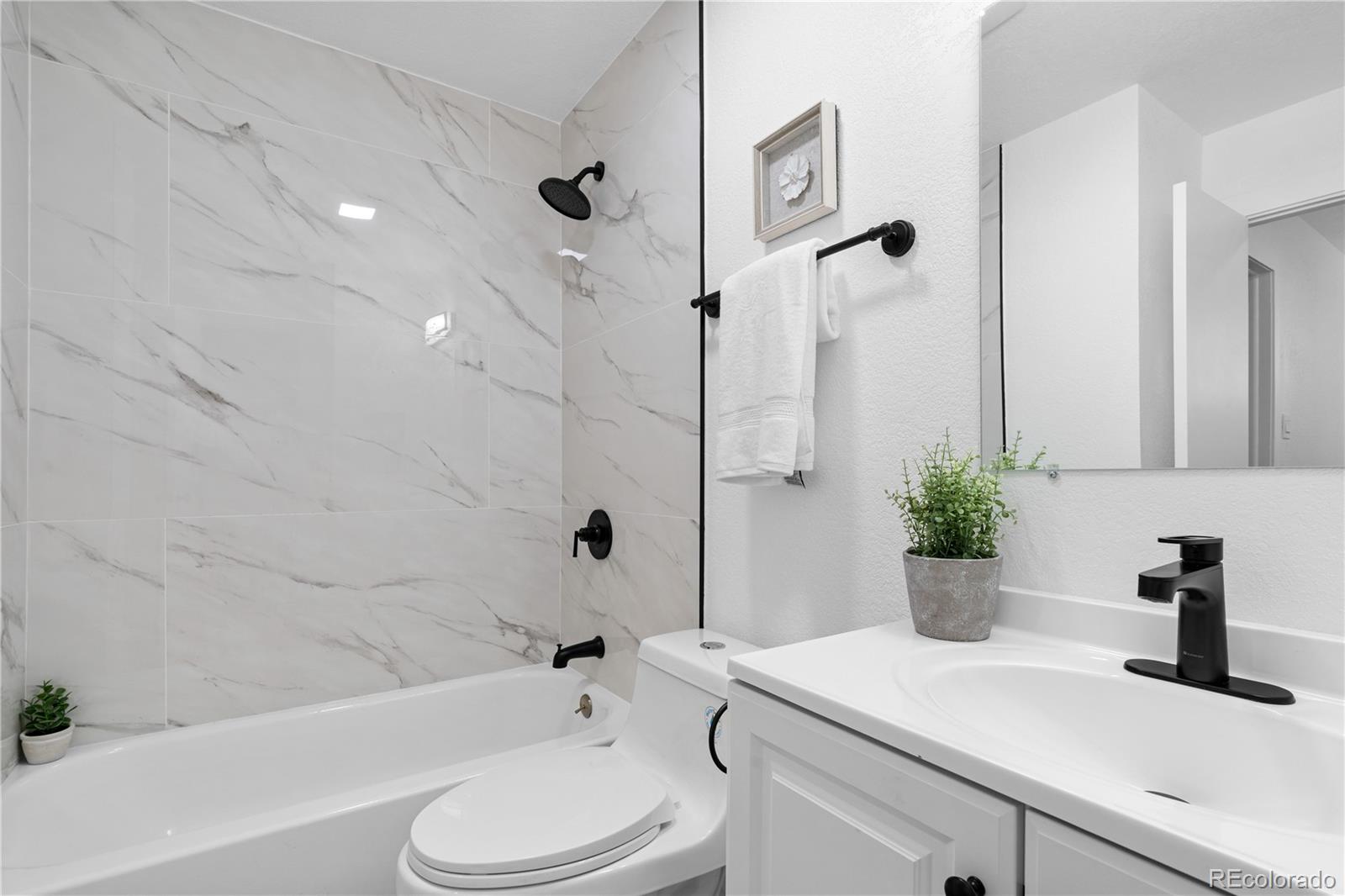 MLS Image #14 for 12054 e 3rd avenue,aurora, Colorado
