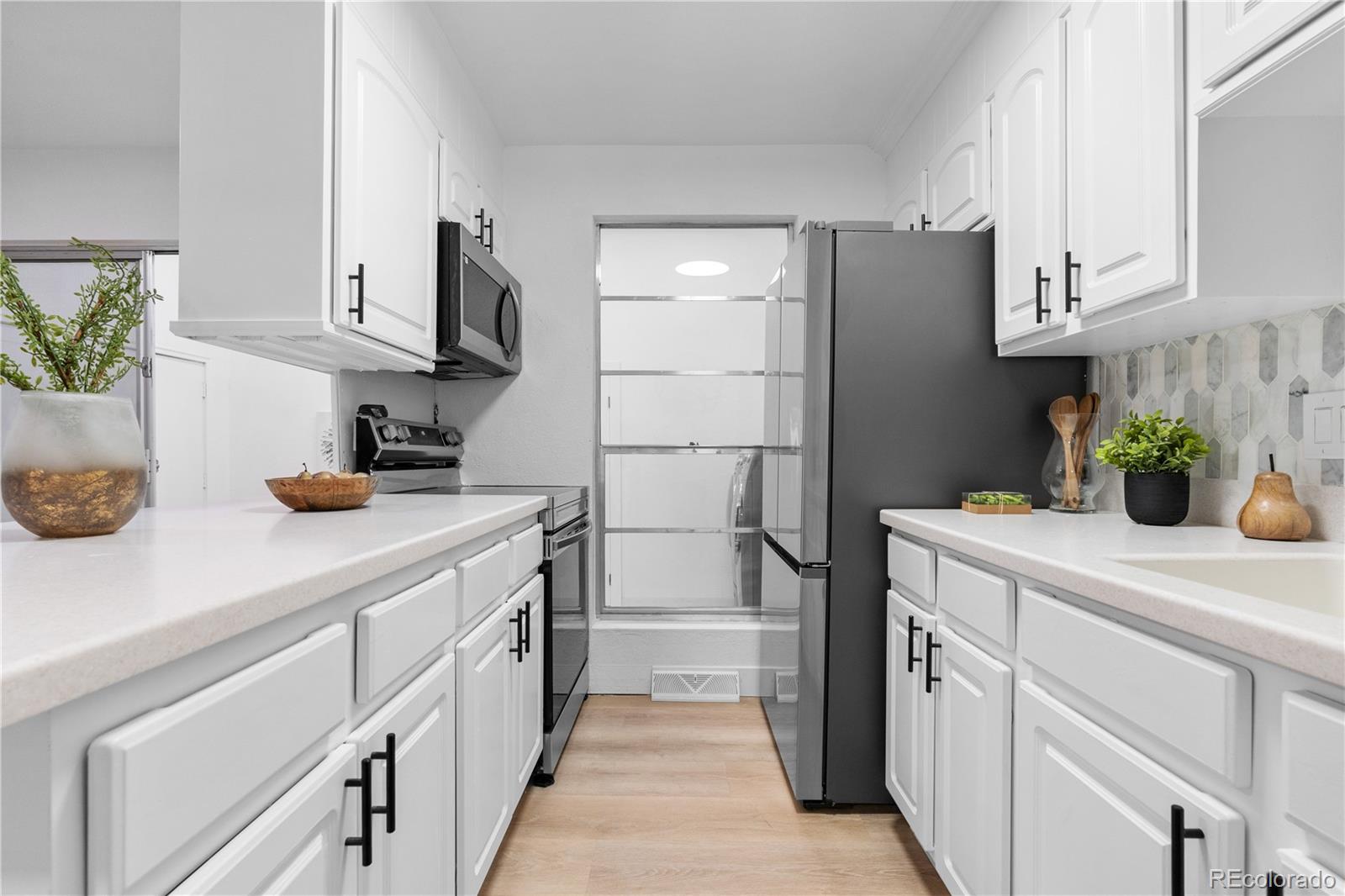 MLS Image #5 for 12054 e 3rd avenue,aurora, Colorado