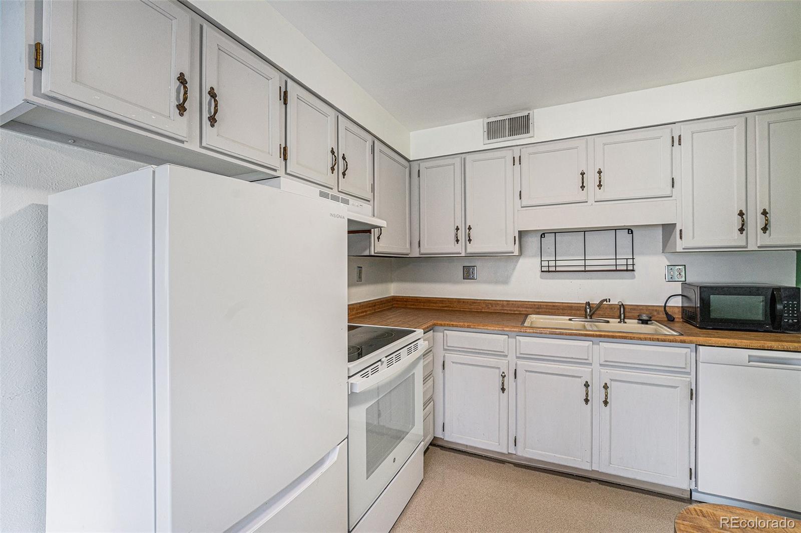 MLS Image #12 for 8870 w jewell avenue,lakewood, Colorado