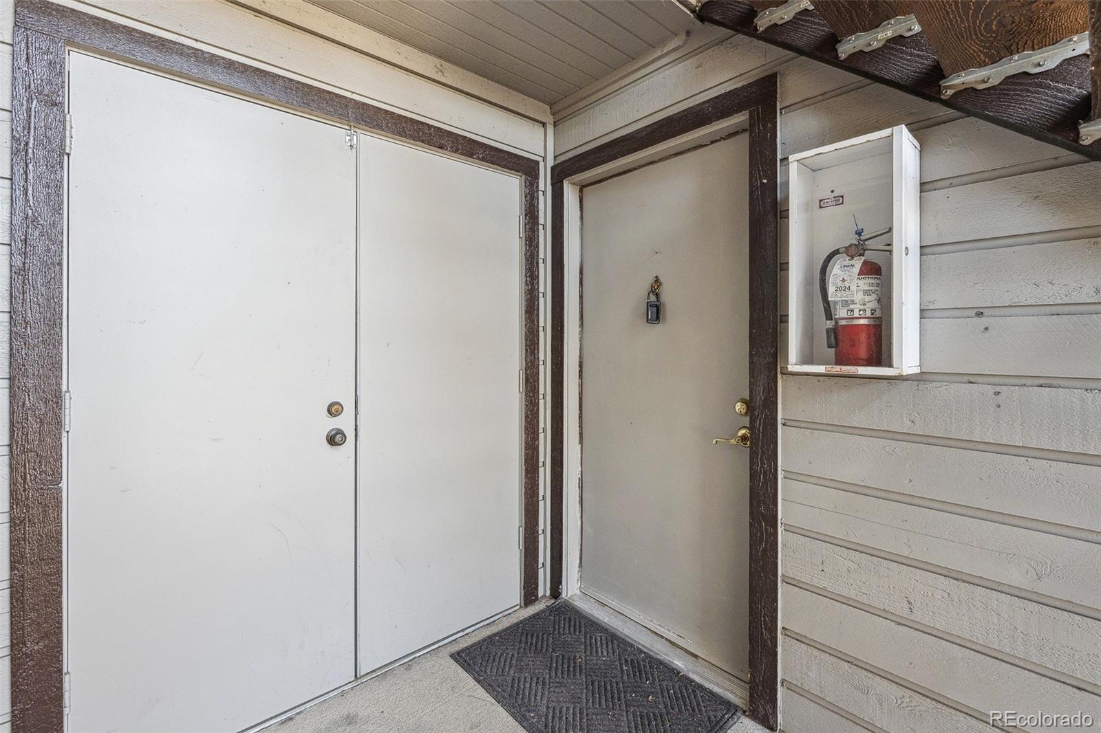 MLS Image #13 for 12037 e harvard avenue,aurora, Colorado